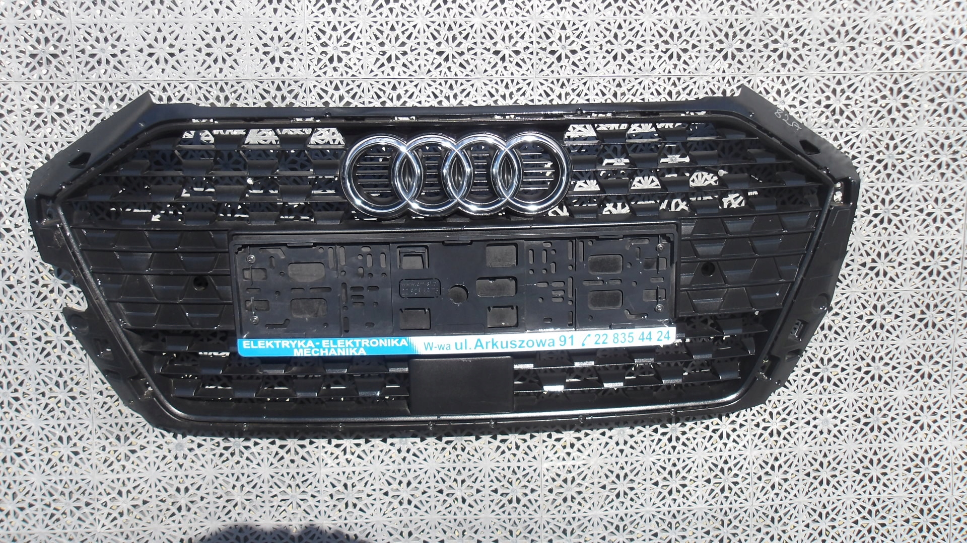 решетка радиатора Audi A1 II s-line 82A