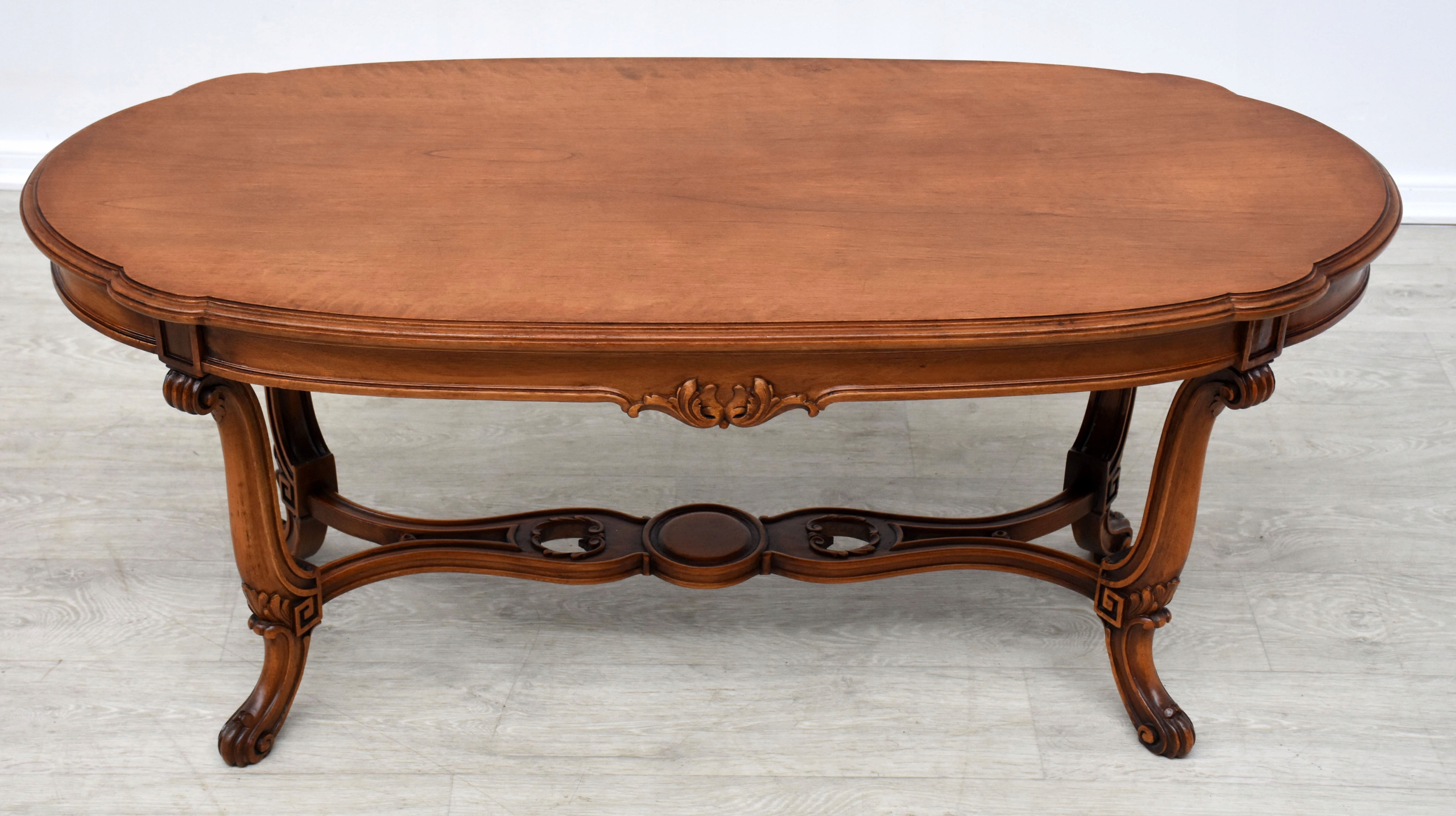 STYLOWA ORZECHOWA ŁAWA BAROKOWA, STOLIK MOCNO RZEŹBIONY, h51x116x53,5cm