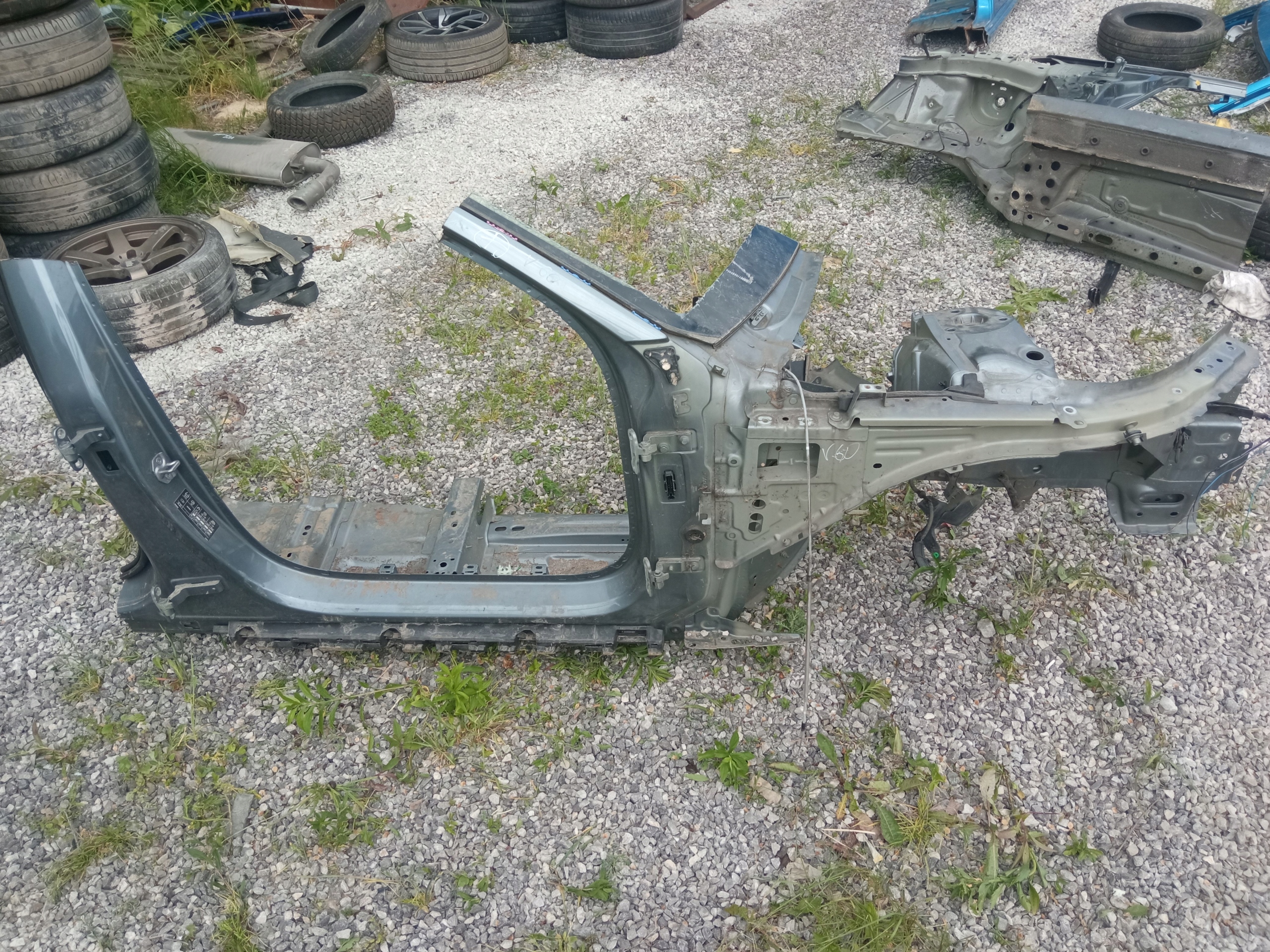 VOLVO V60 II ĆWIARTKA PRAWA PRZEDNIA PRZÓD SŁUPEK PRÓG