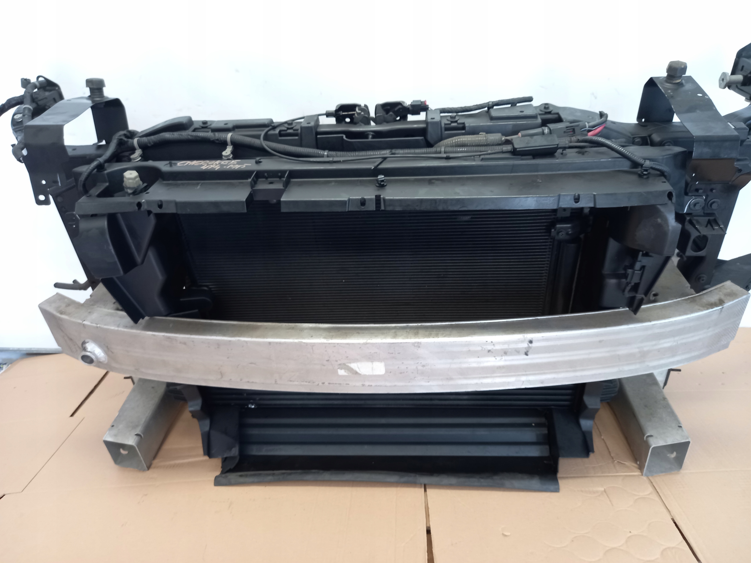 панель передняя / телевизор Балка Радиатор CHEROKEE KL 2.0 2014-2018 68227489AA