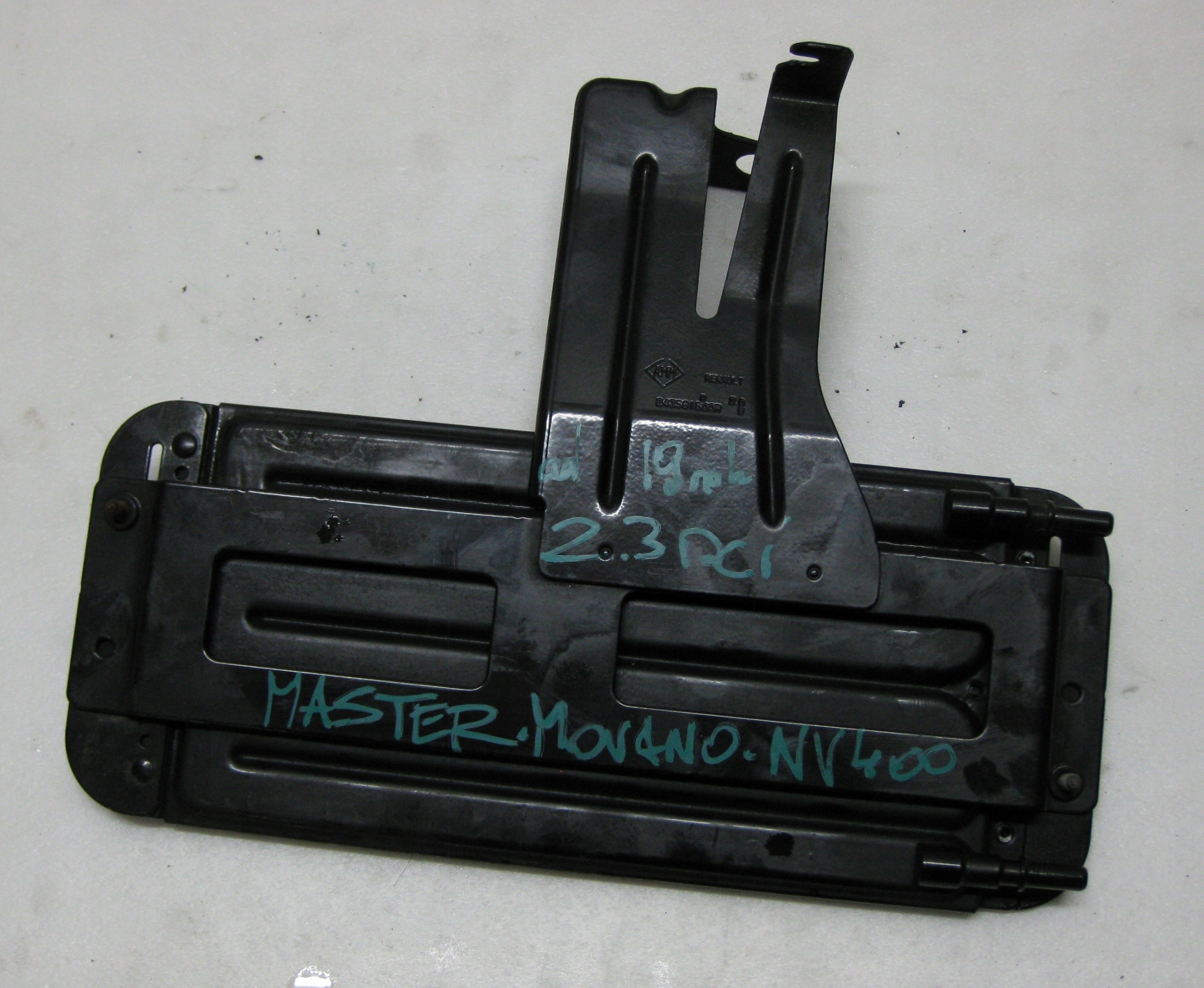 RENAULT MASTER III LIFT radiateur carburant 243561500R