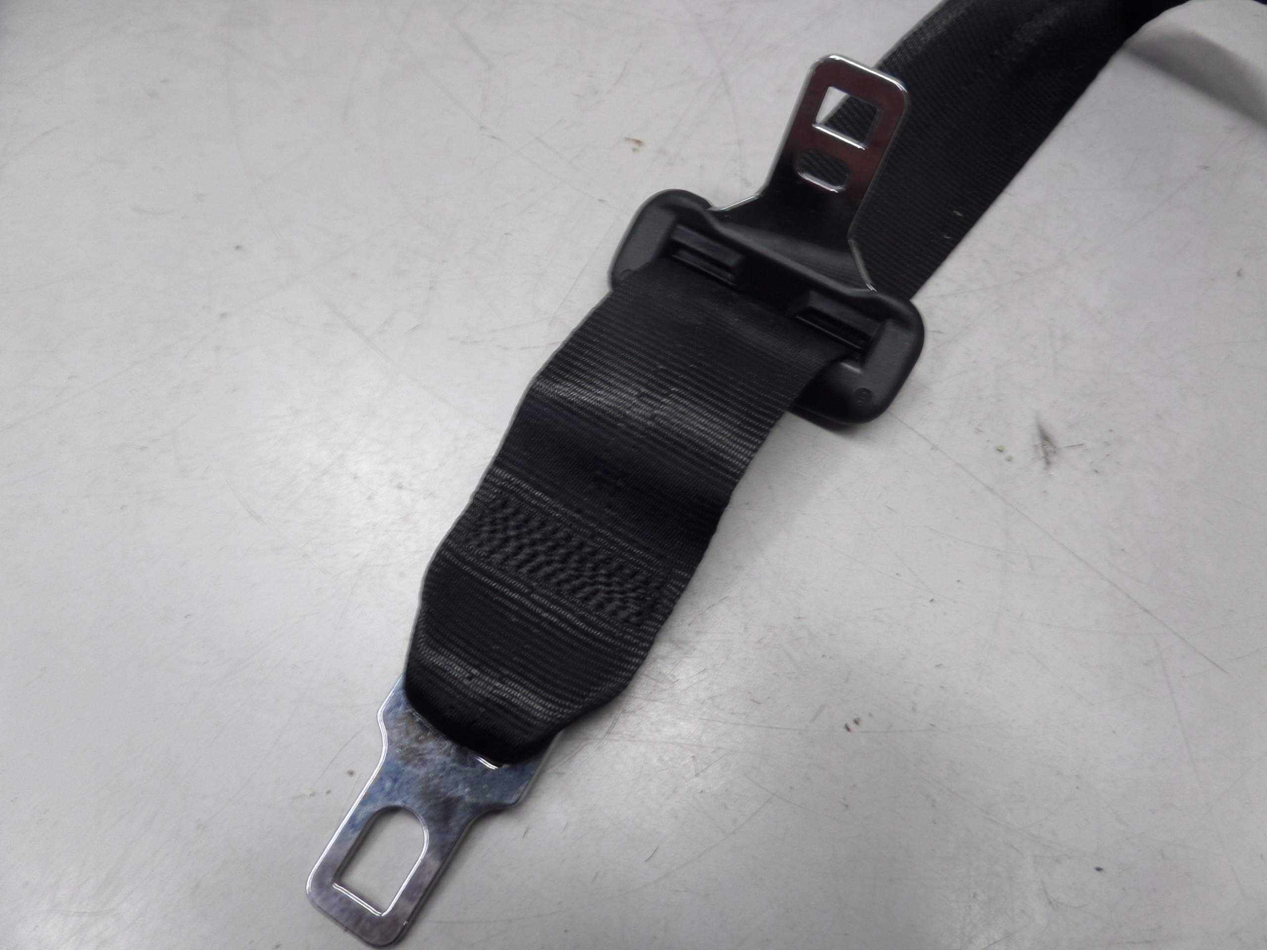 Ceinture de sécurité avant Moyenne Arrière LADA KALINA HB 06-13
