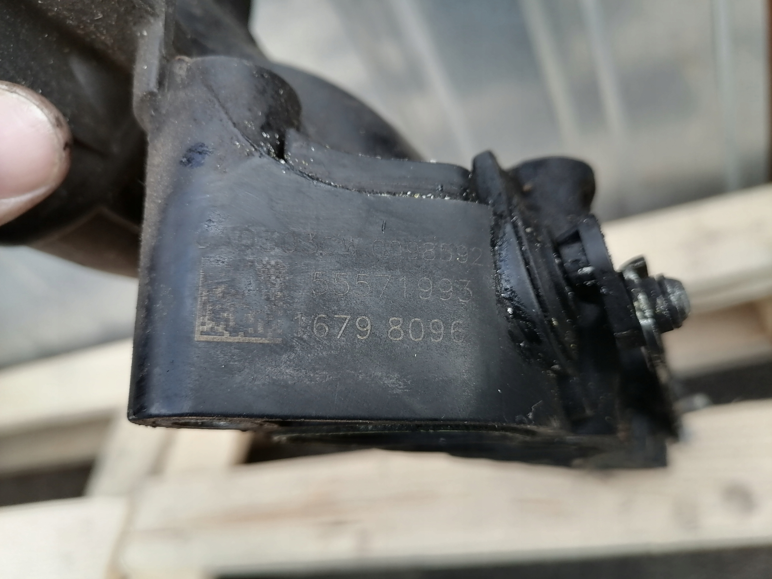 intake manifold OPEL INSIGNIA A 55571993