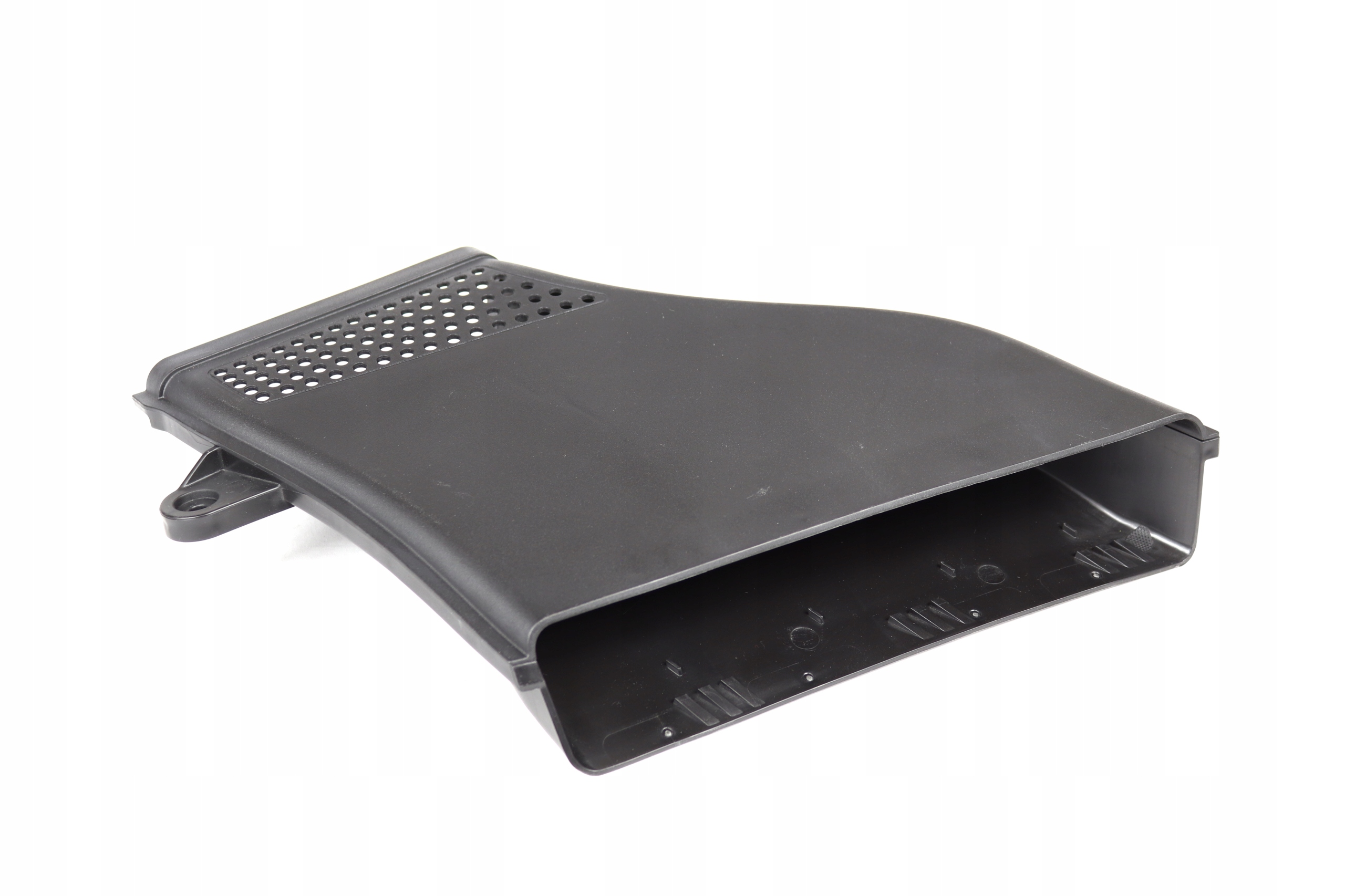 ФЛАНЕЦЬ SSACY ФІЛЬТРА ПОВІТРЯ ЗМОНТОВАНИЙ В ТАЛІЯ ПЕРЕДНІМ AUDI Q5 ЯК