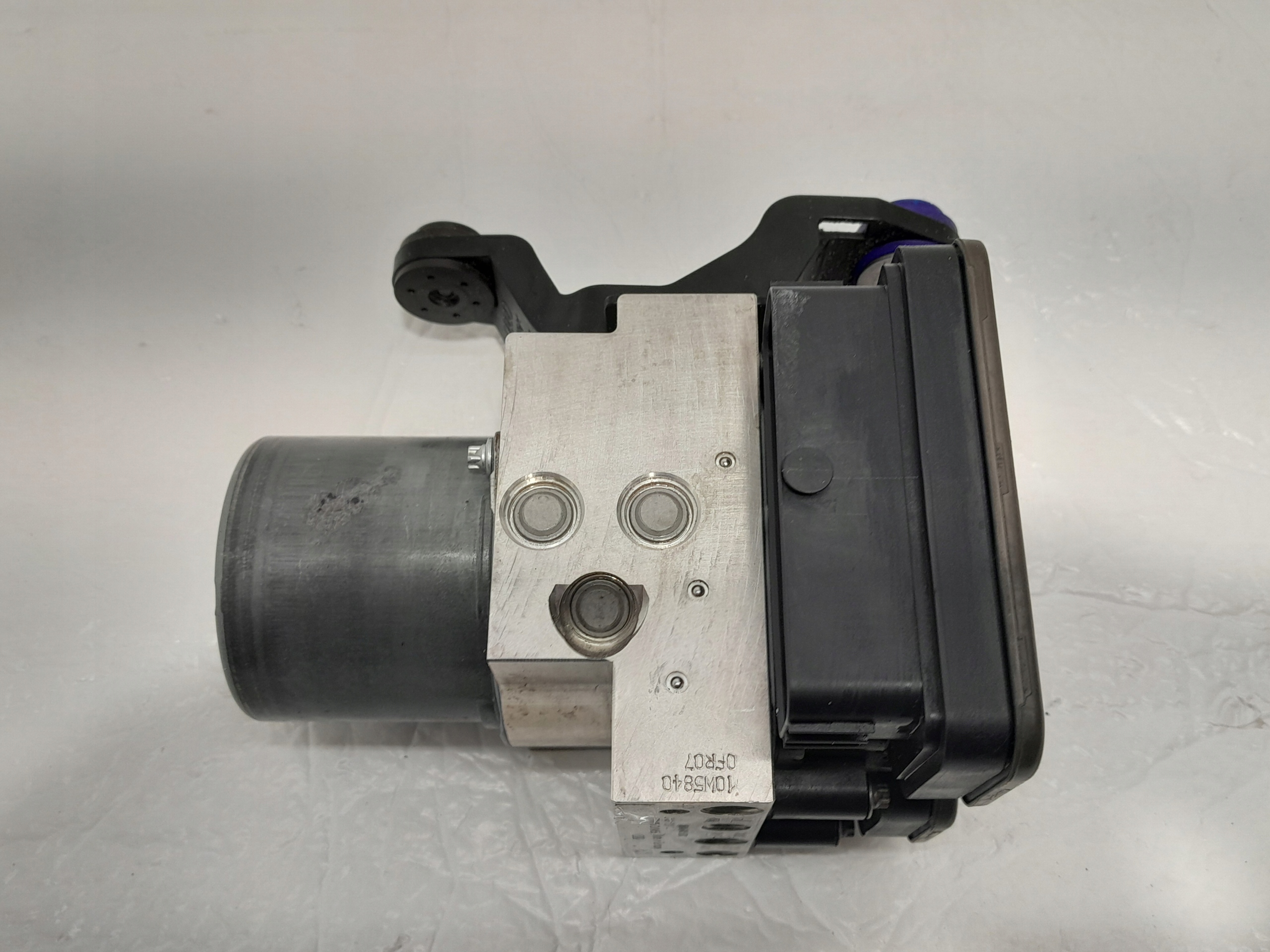 AUDI Q5 80A pump control unit ABS 80A907379K 80A614517K