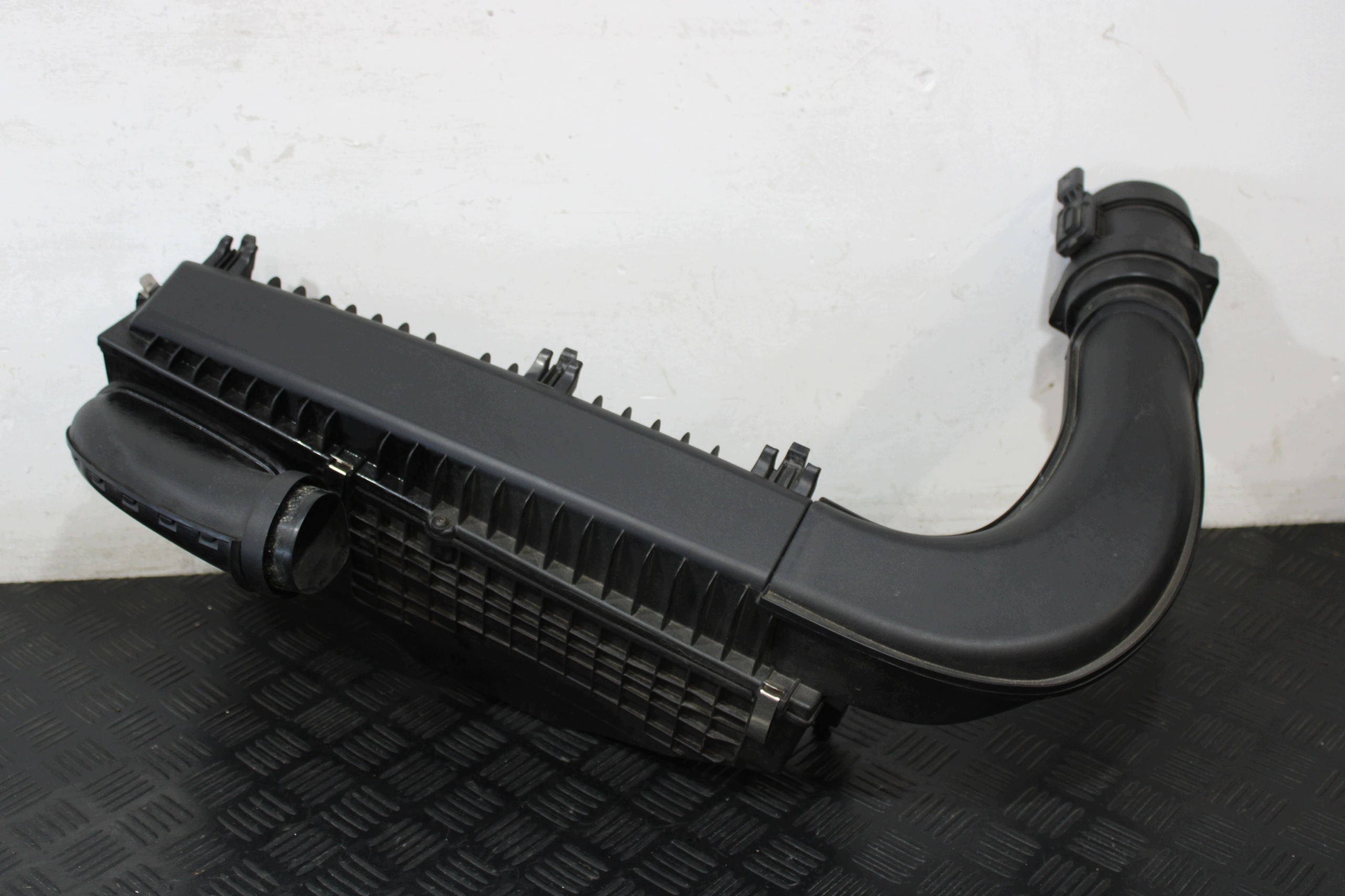 Gehäuse filter luft A6260900201 MERCEDES C-KLASA W205