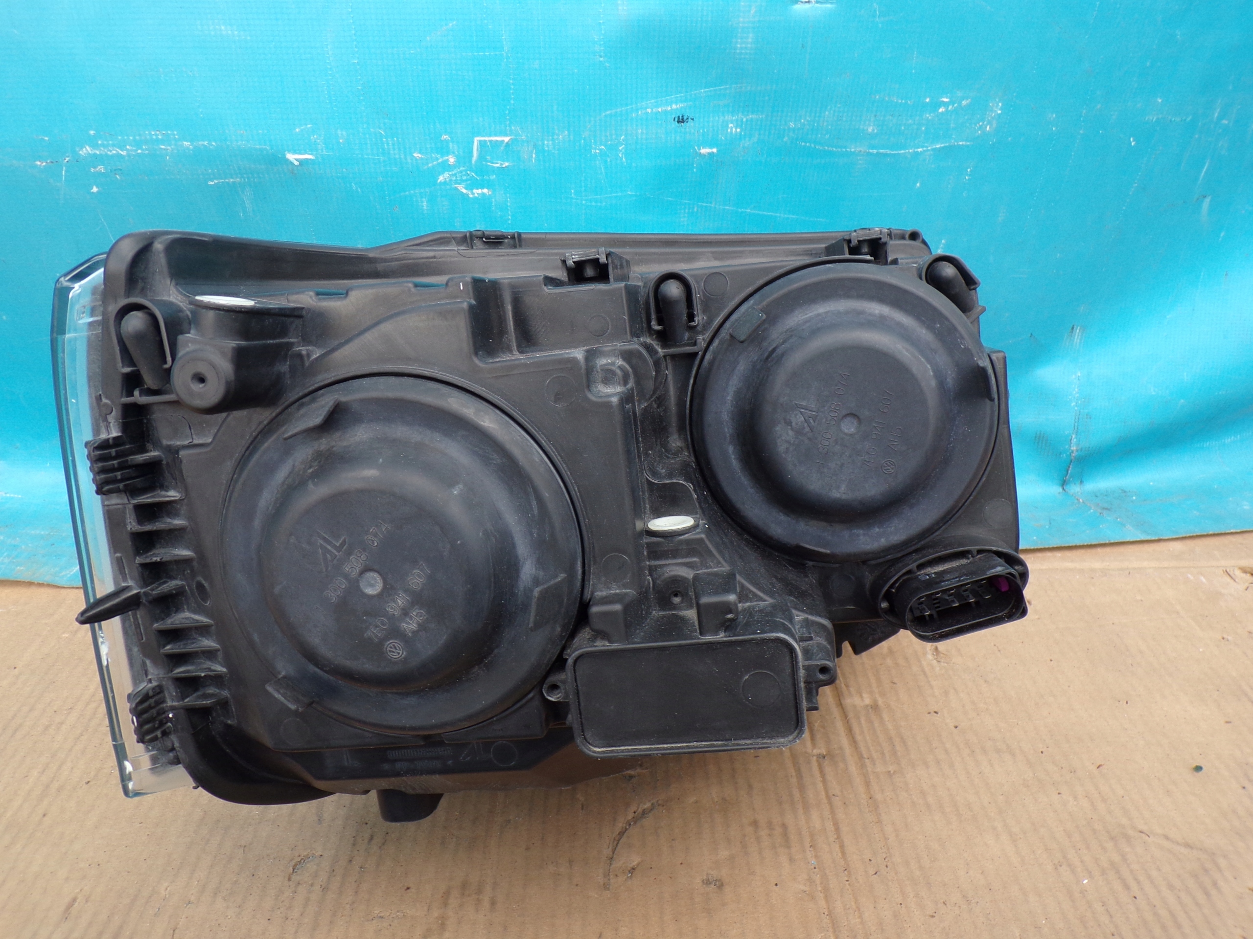 VW TRANSPORTER T5 LIFT 10- REFLEKTOR left light left