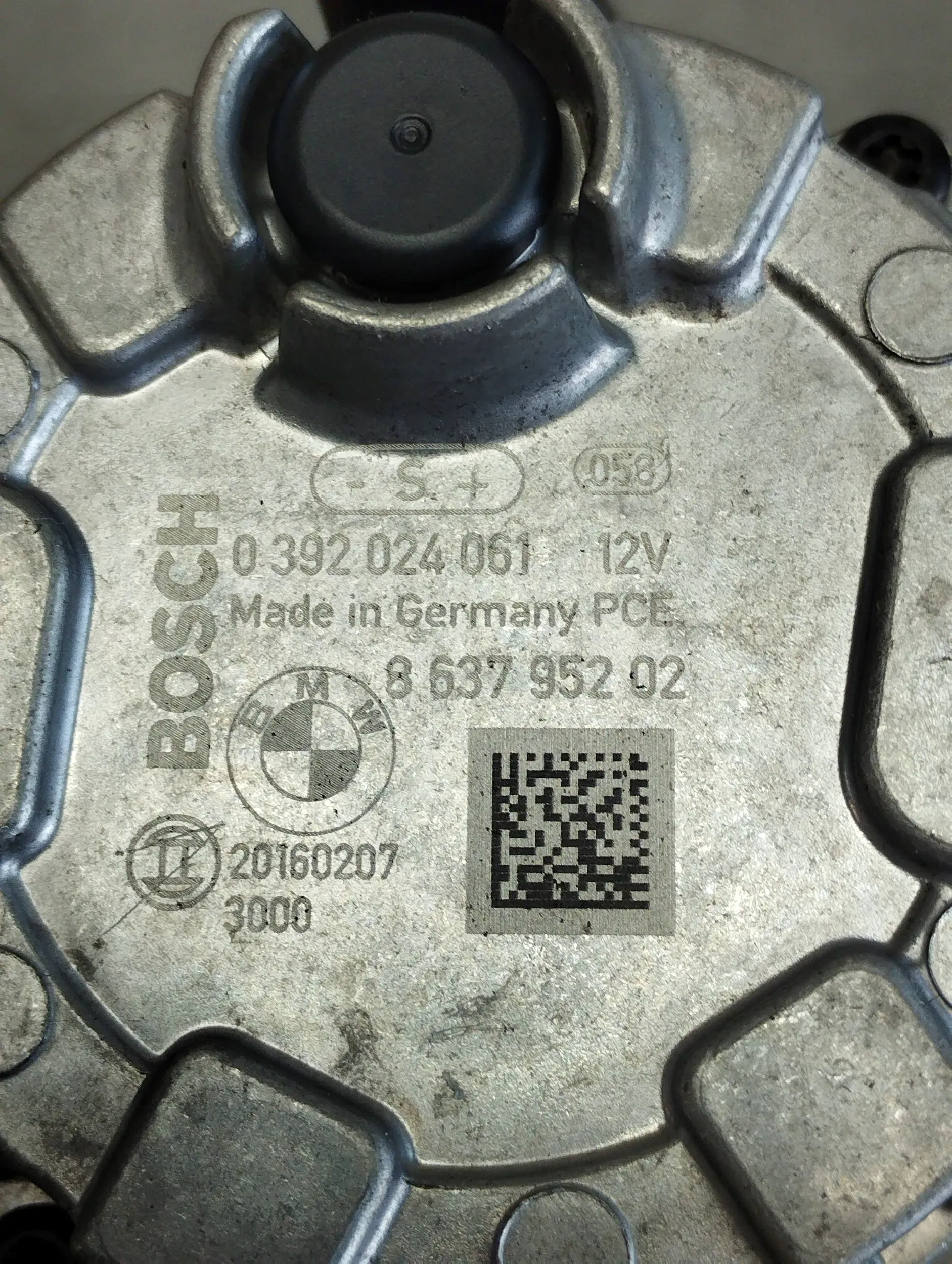 BMW 7 G11 Supplementare Pompa d’acqua 8637952