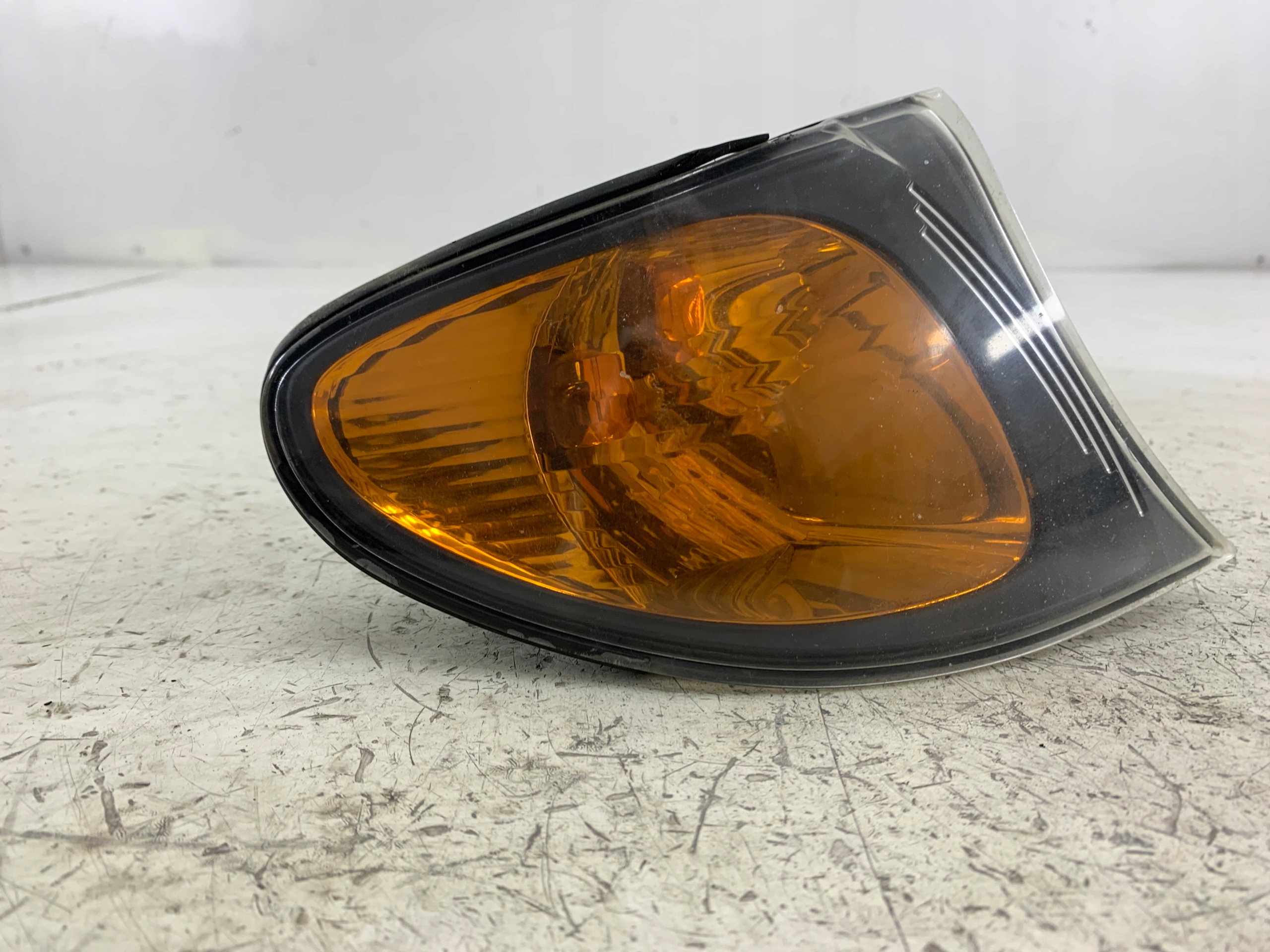 BMW E46 LIFT indicator right POMARANCZOWY 6910980