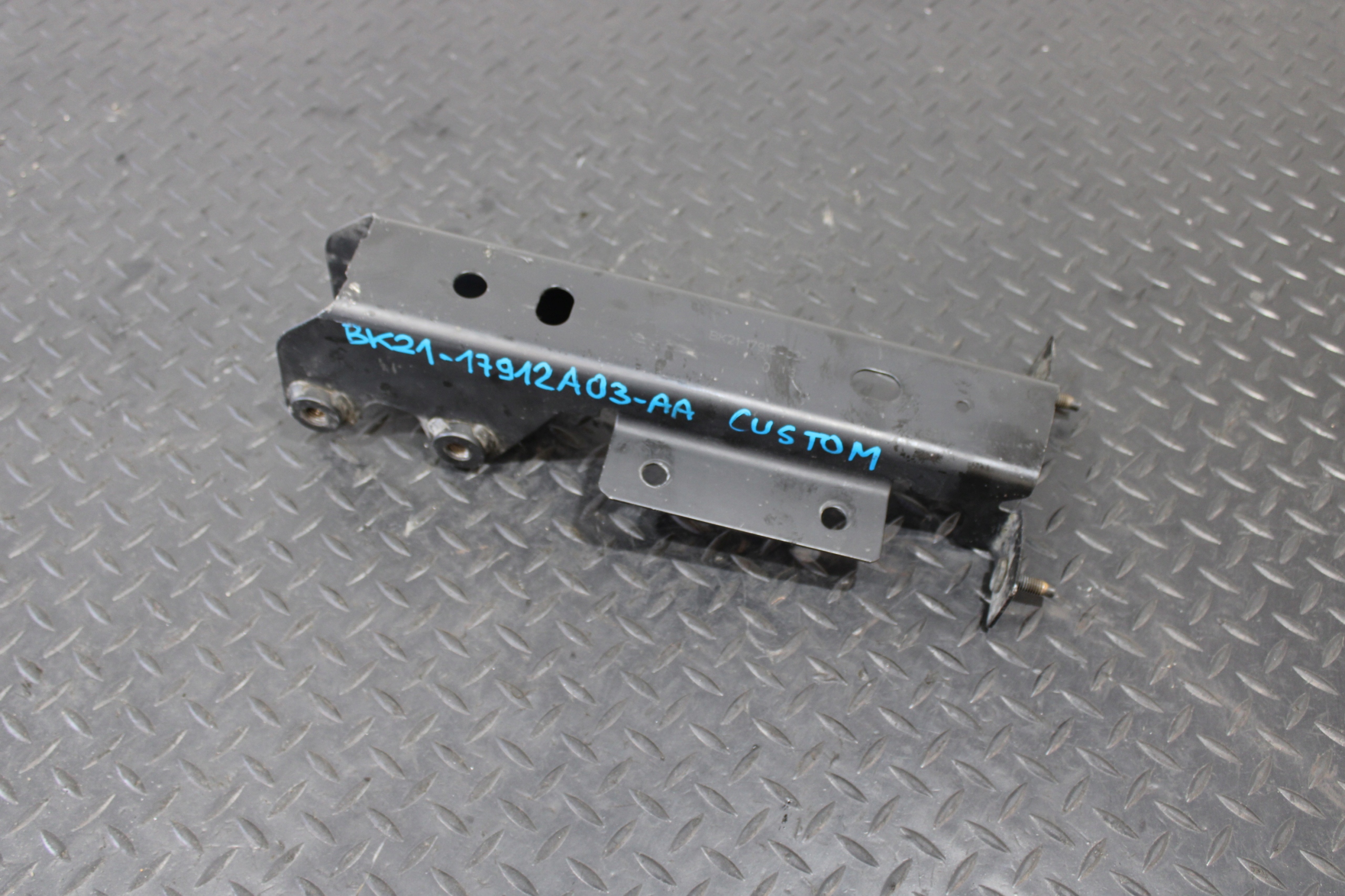 beam tip right rear part FORD TRANSIT CUSTOM BK21-17912A03-AA