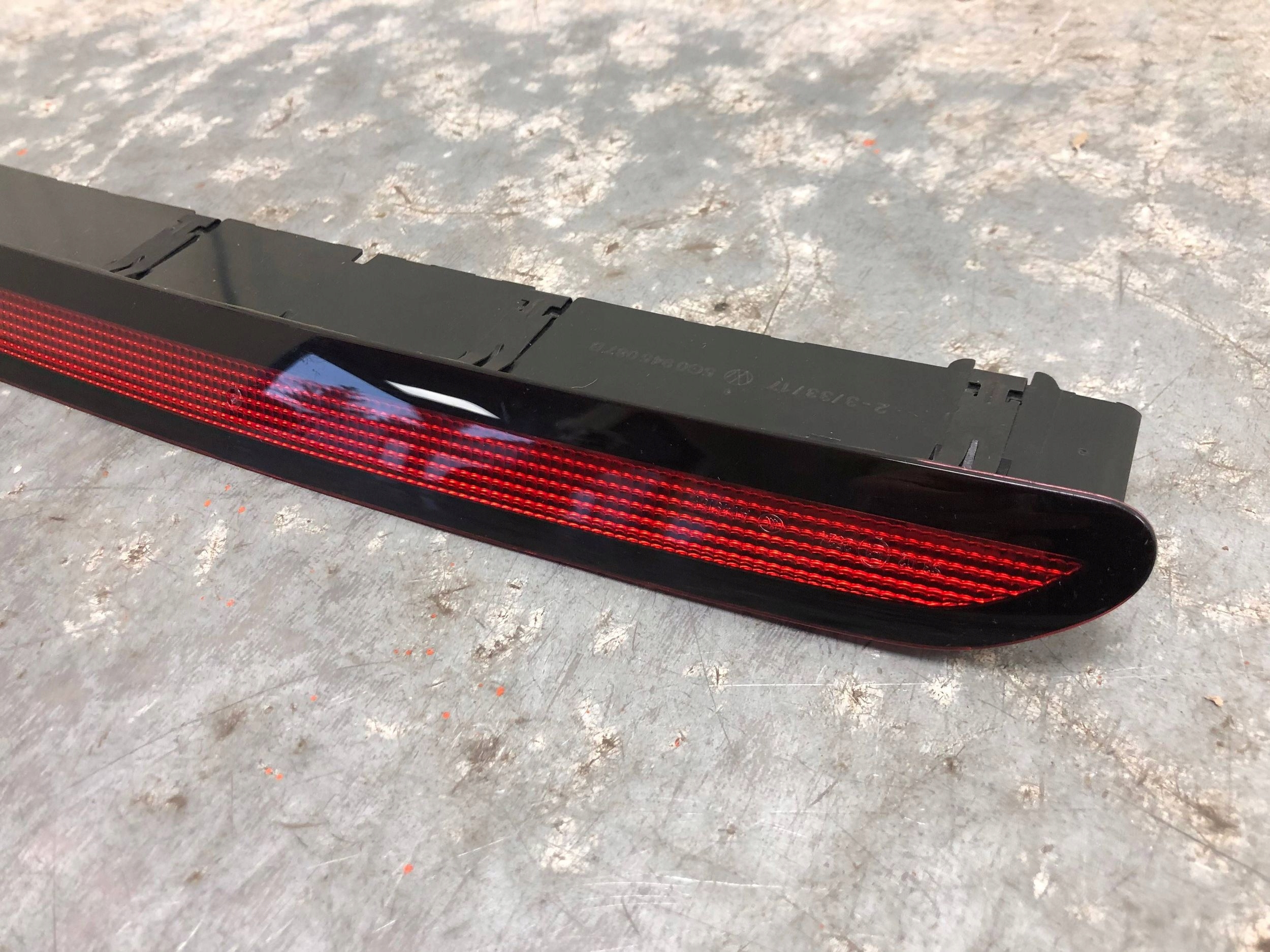 TRZECIE light STOP VW GOLF VII 5G0945087B