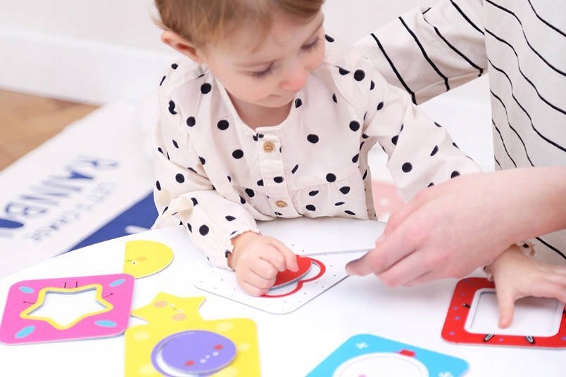 CZUCZU PUZZLE ODKRYWAM KSZTAŁTY SORTER MALUCHA18m+ Kolekcja Kształty