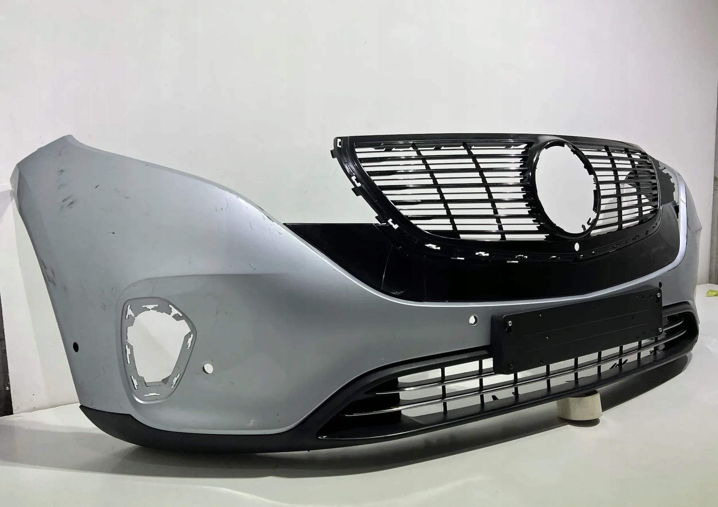 MERCEDES EQC A293 ZDERZAK PRZÓD KRATKA SPOILER GRILL A2938881800 2938851100 Numer katalogowy części A2938881800