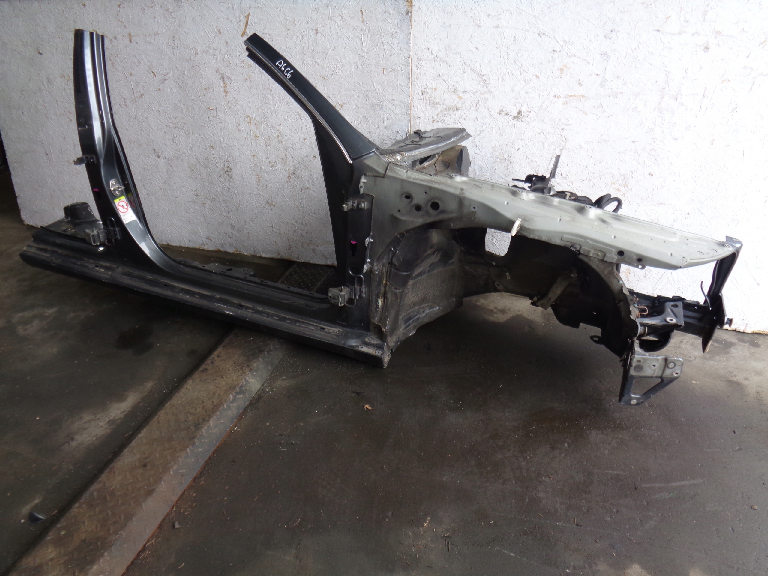 4F0 - AUDI A6 C6 поріг стійка чверть ПРАВА ПЕРЕДНЯ 04-11R