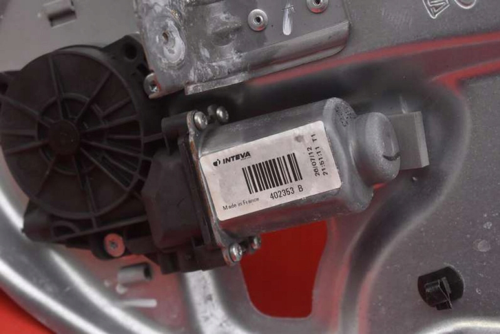 window regulator right rear part 81420-2Y000 HYUNDAI IX35 09-13