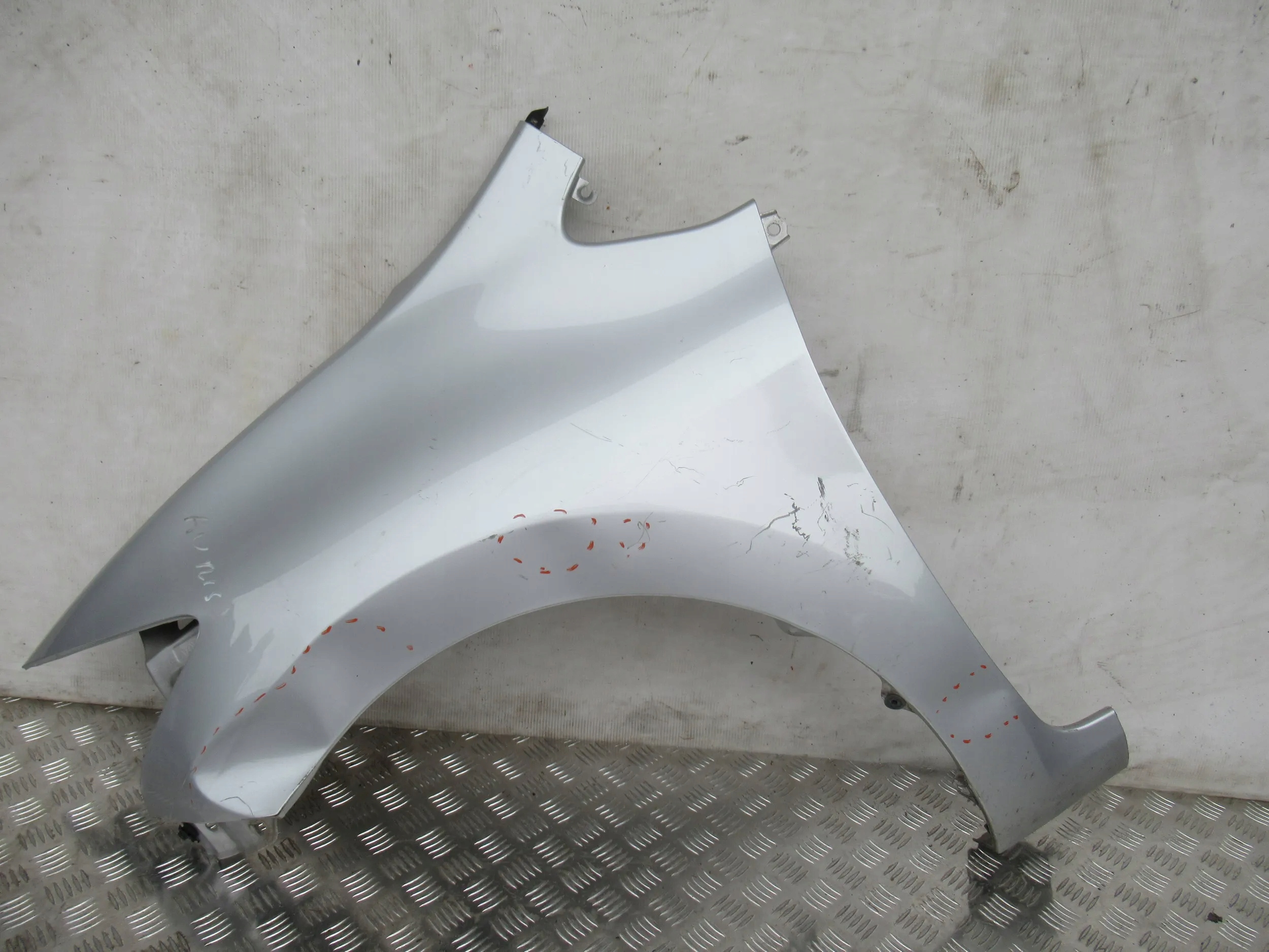 fender front front left TOYOTA AURIS and LIFT 10