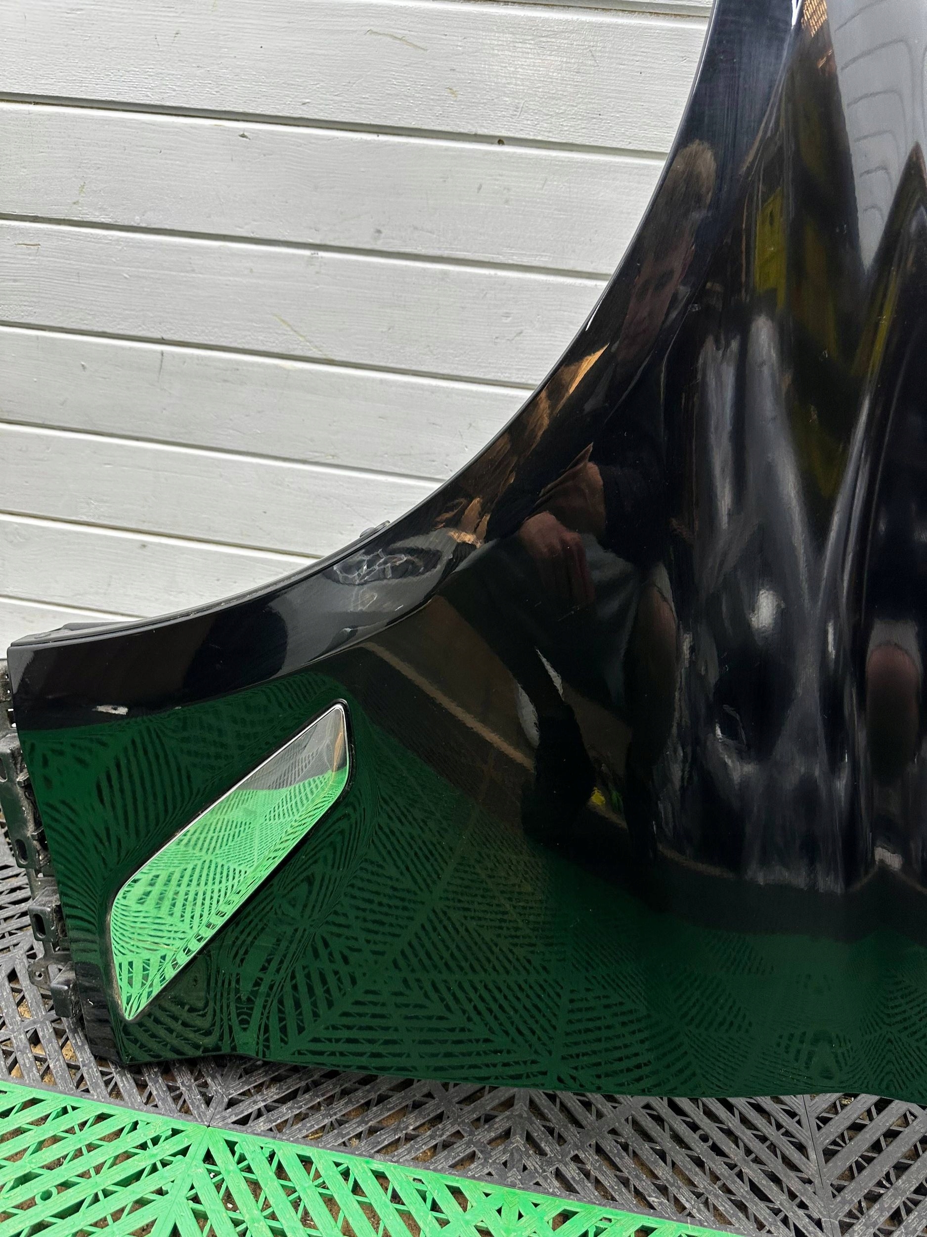 fender front side left BMW 5 G30 G31 colour 475
