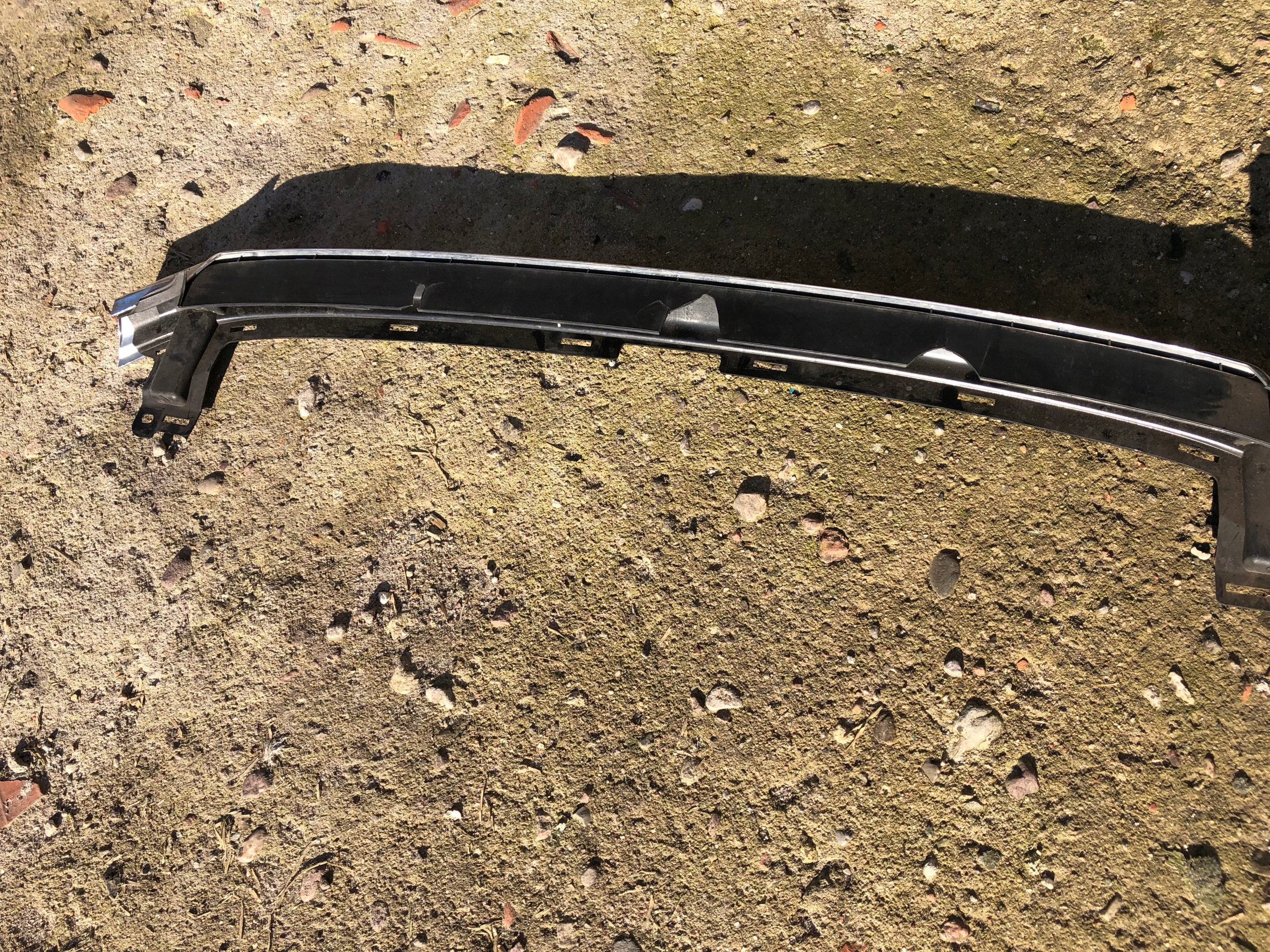 FORD RANGER ATRAPA GRILL LISTWGRONA 398178 Manufacturer catalog number 398178