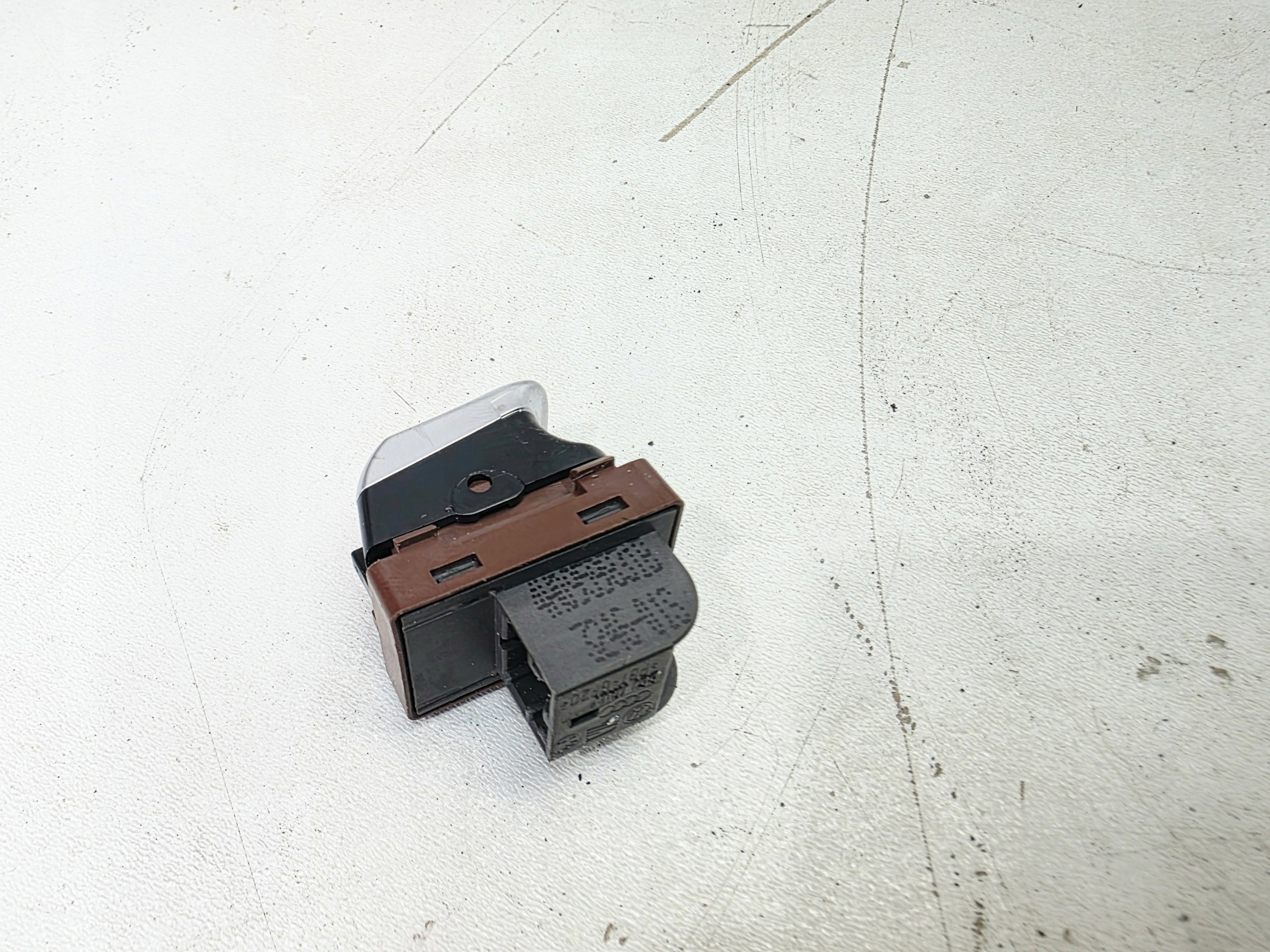 button of the opening bonnet CHROM AUDI A6 C7 A7 A8 D4 4H0959831B