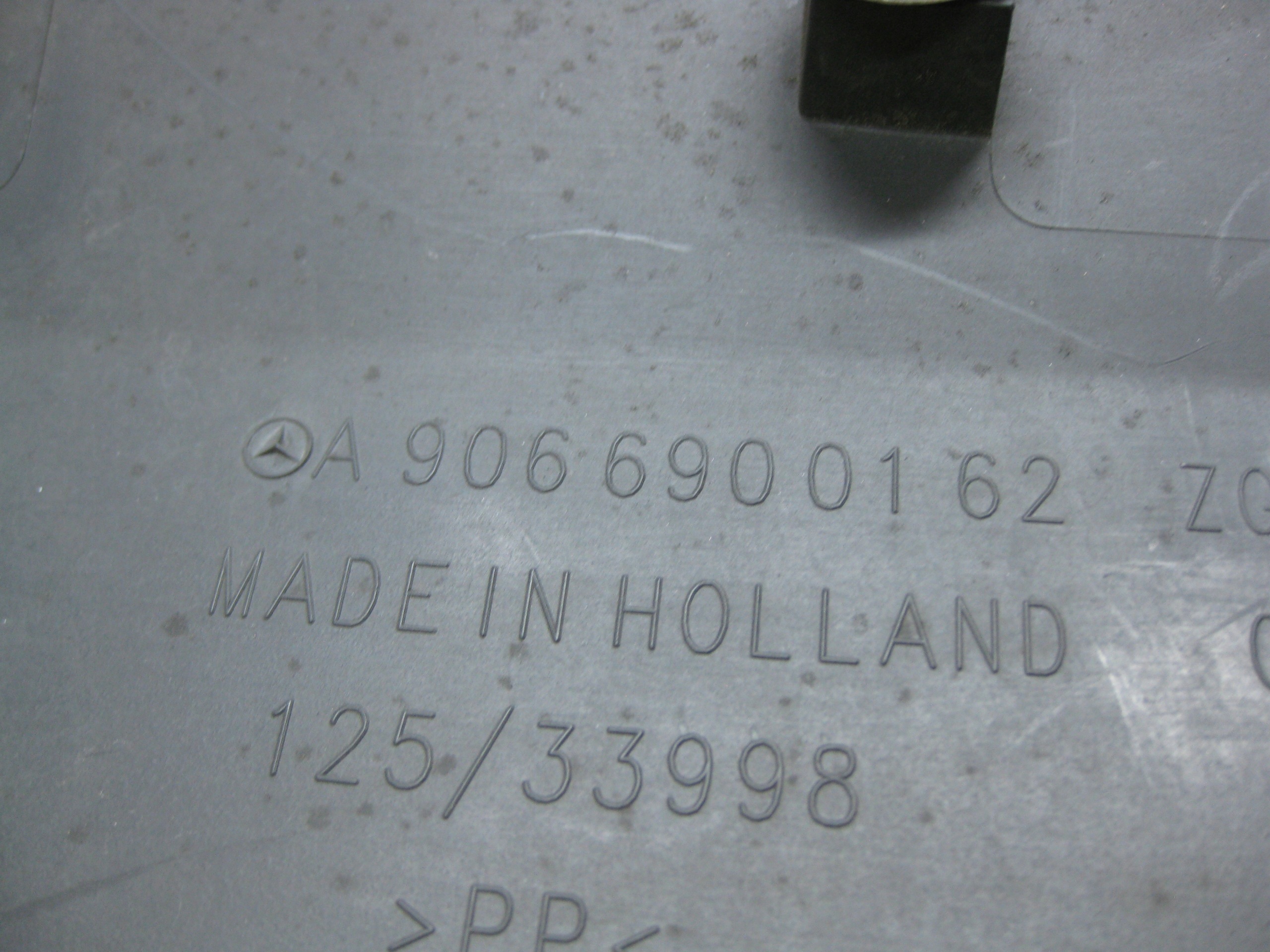 MERCEDES SPRINTER W906 moulding door left front A9066900162
