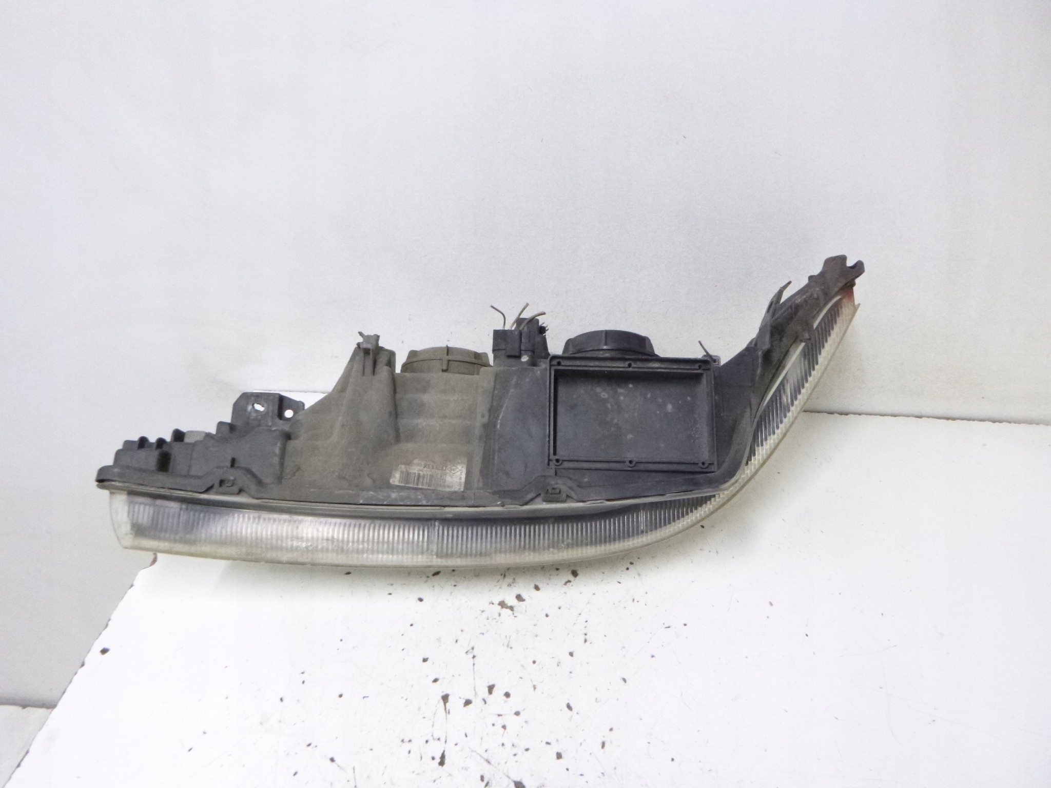 light front Renault Laguna II 2002r. 8200002847