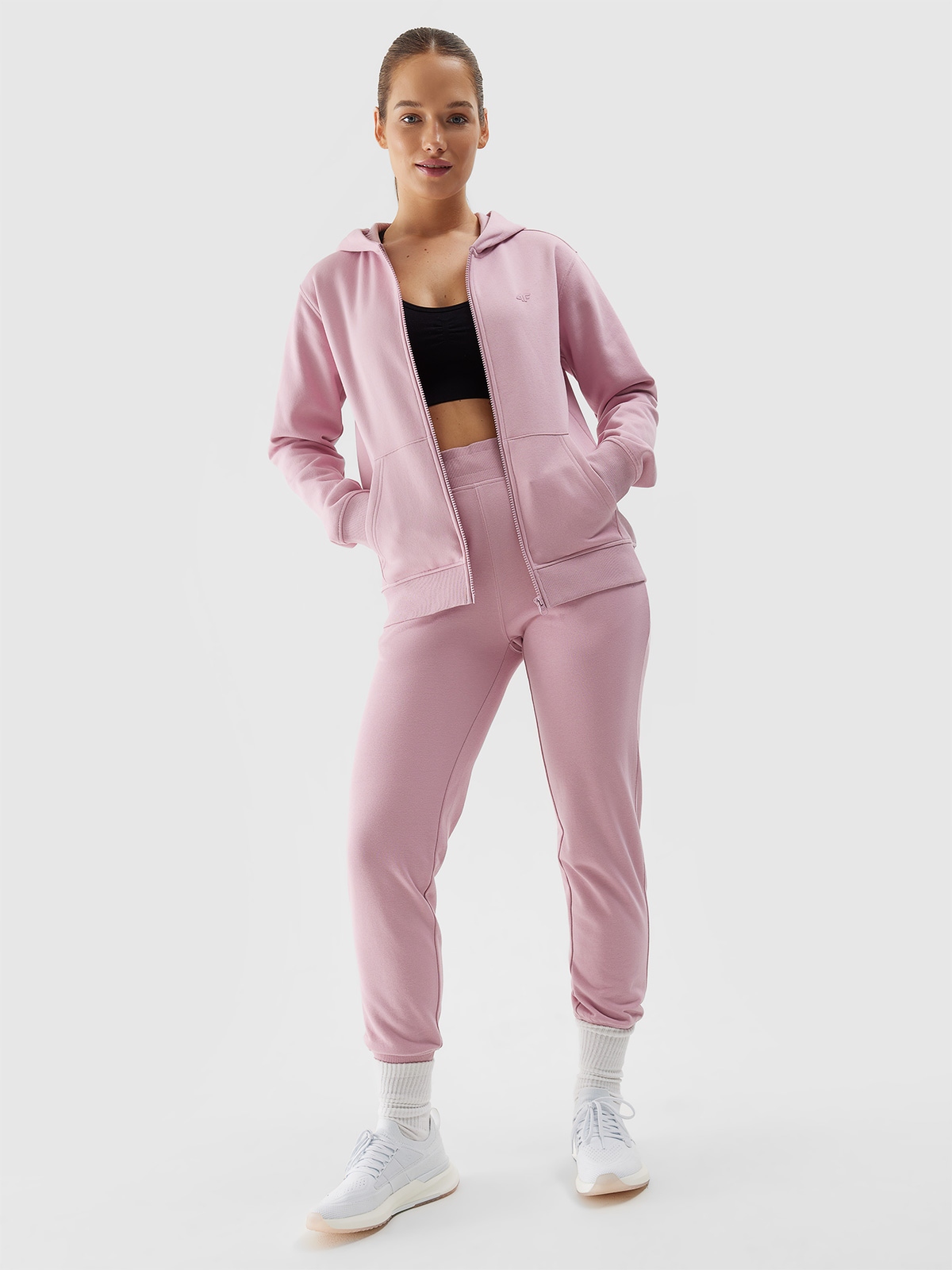 4F SPODNIE DRESOWE DAMSKIE JOGGERY SS24 Marka 4F