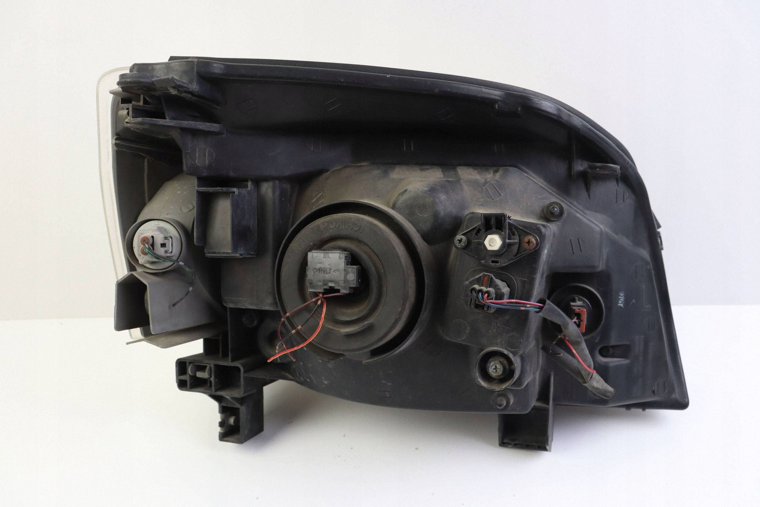 NISSAN X-TRAIL T30 light front left front E137511 EUROPA