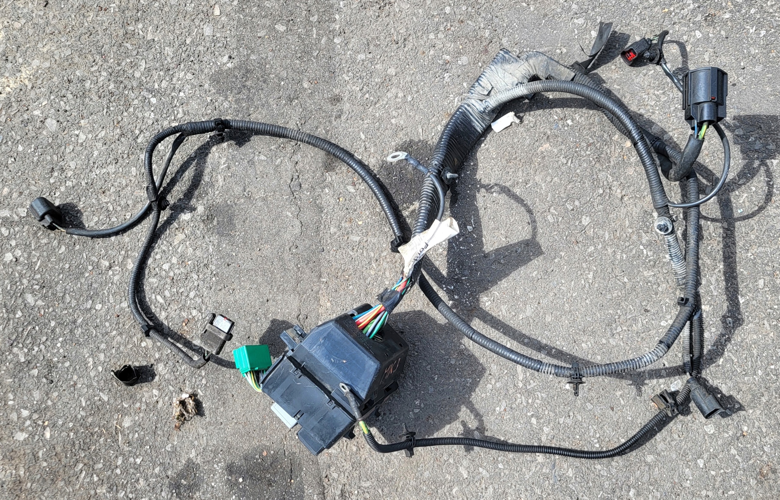 bundle wiring compartment PRZEKAZNIKOW FORD MONDEO MK3 III 2.0 TDCI OE EU