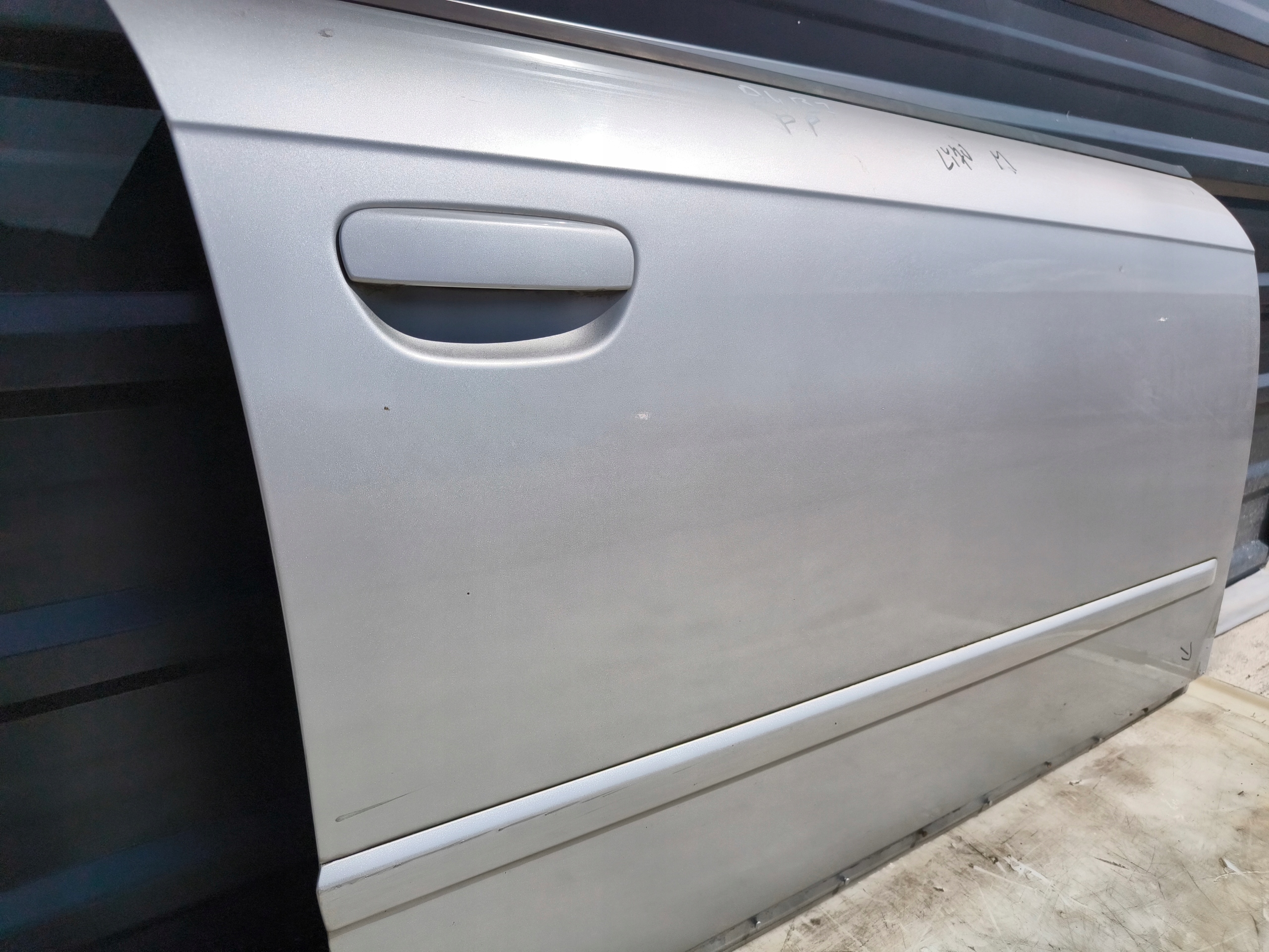 door right front AUDI A4 B7 LY7W sedan AVANT KOMBI