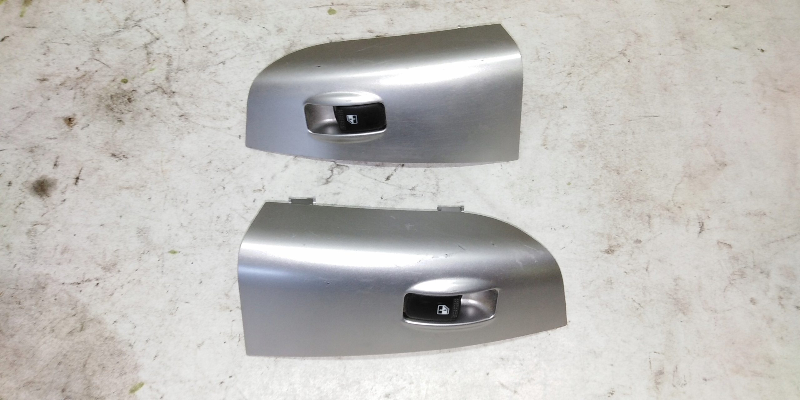 SPORTAGE II PANEL PRZEŁĄCZNIK SZYBY TYŁ 06R EUROPA