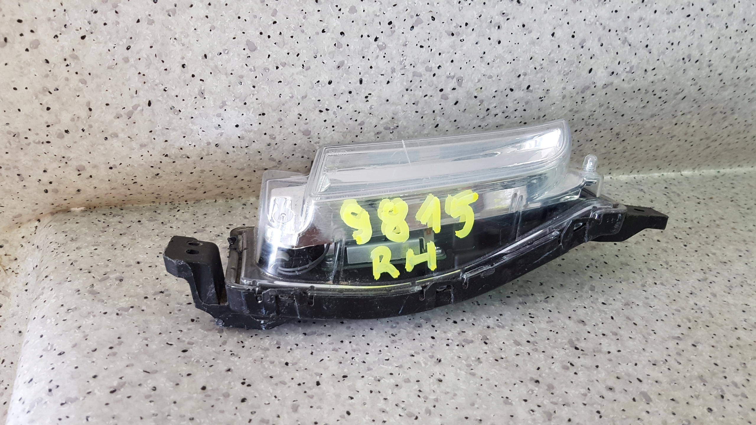 SUZUKI VITARA 3 III 2015 - DROITE LED DRL FEUX ANTIBROUILLARD 9815