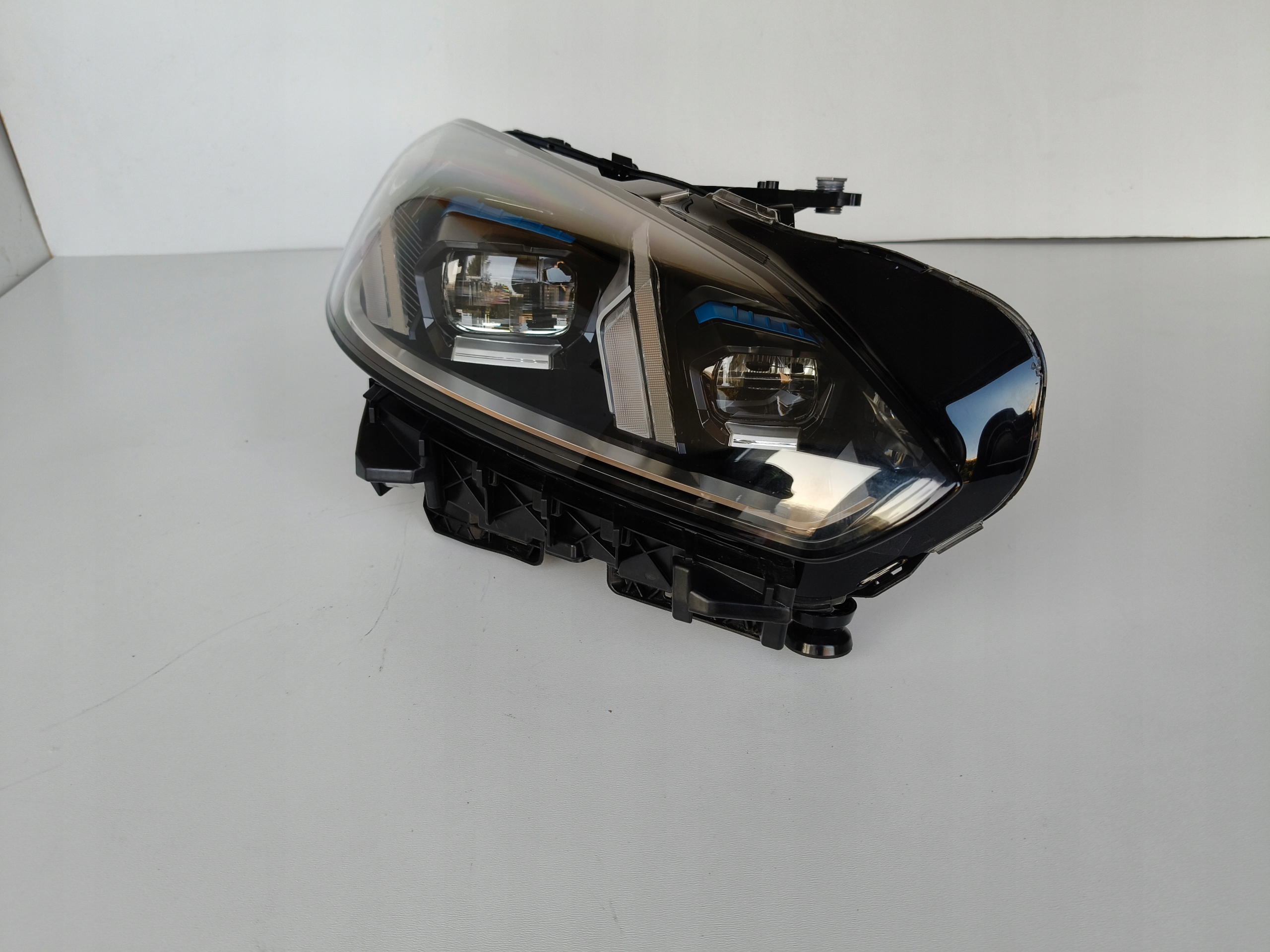 light right REFLEKTOR BMW 1 F70 24- 2 F74 FULL LED