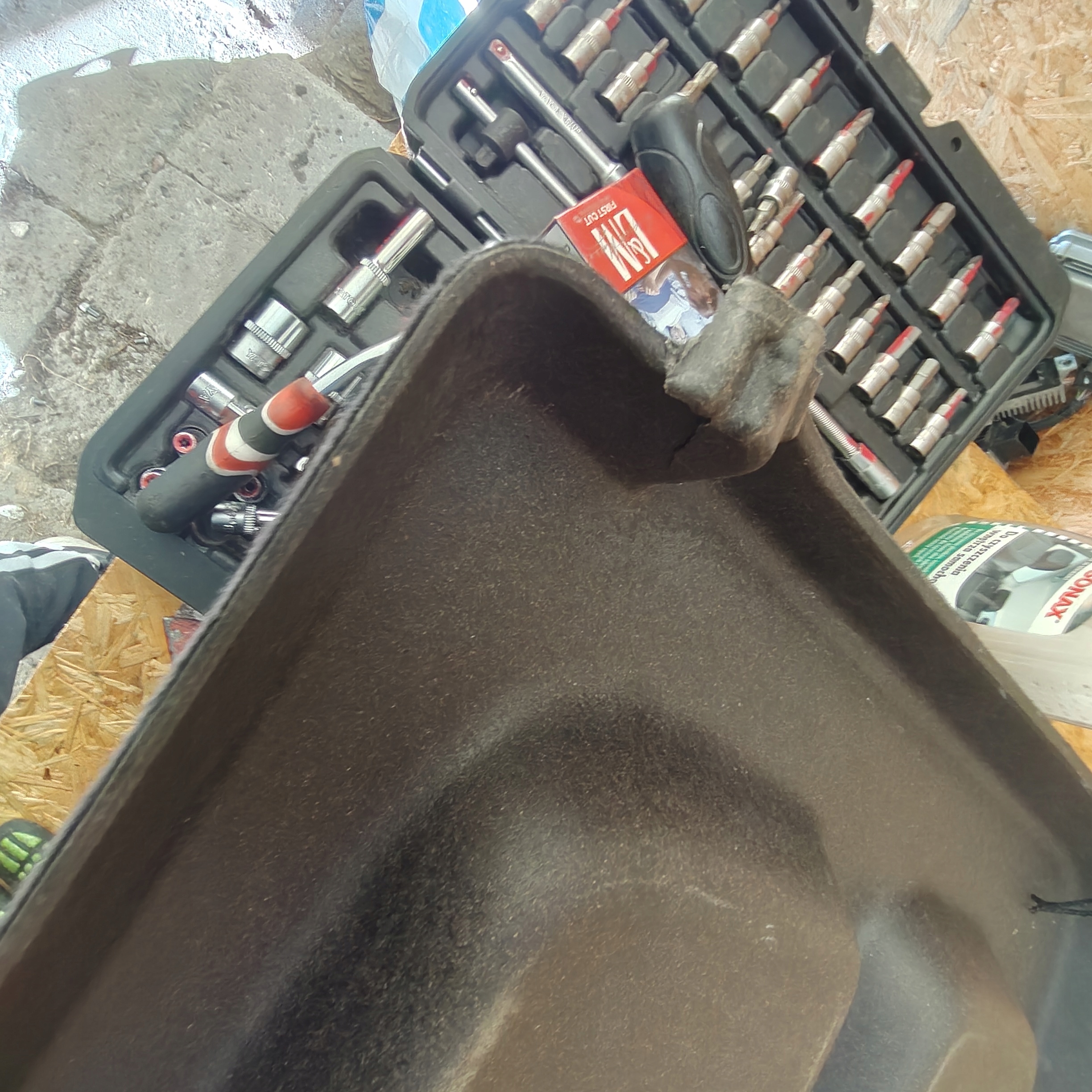plato boot rear part DACIA SANDERO II 794206138R