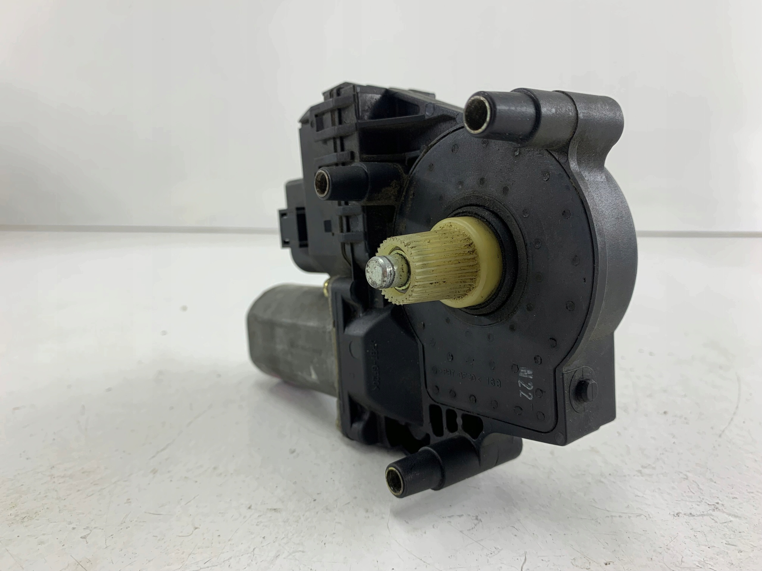 AUDI A6 C5 mini motor windows right rear part 0130821785