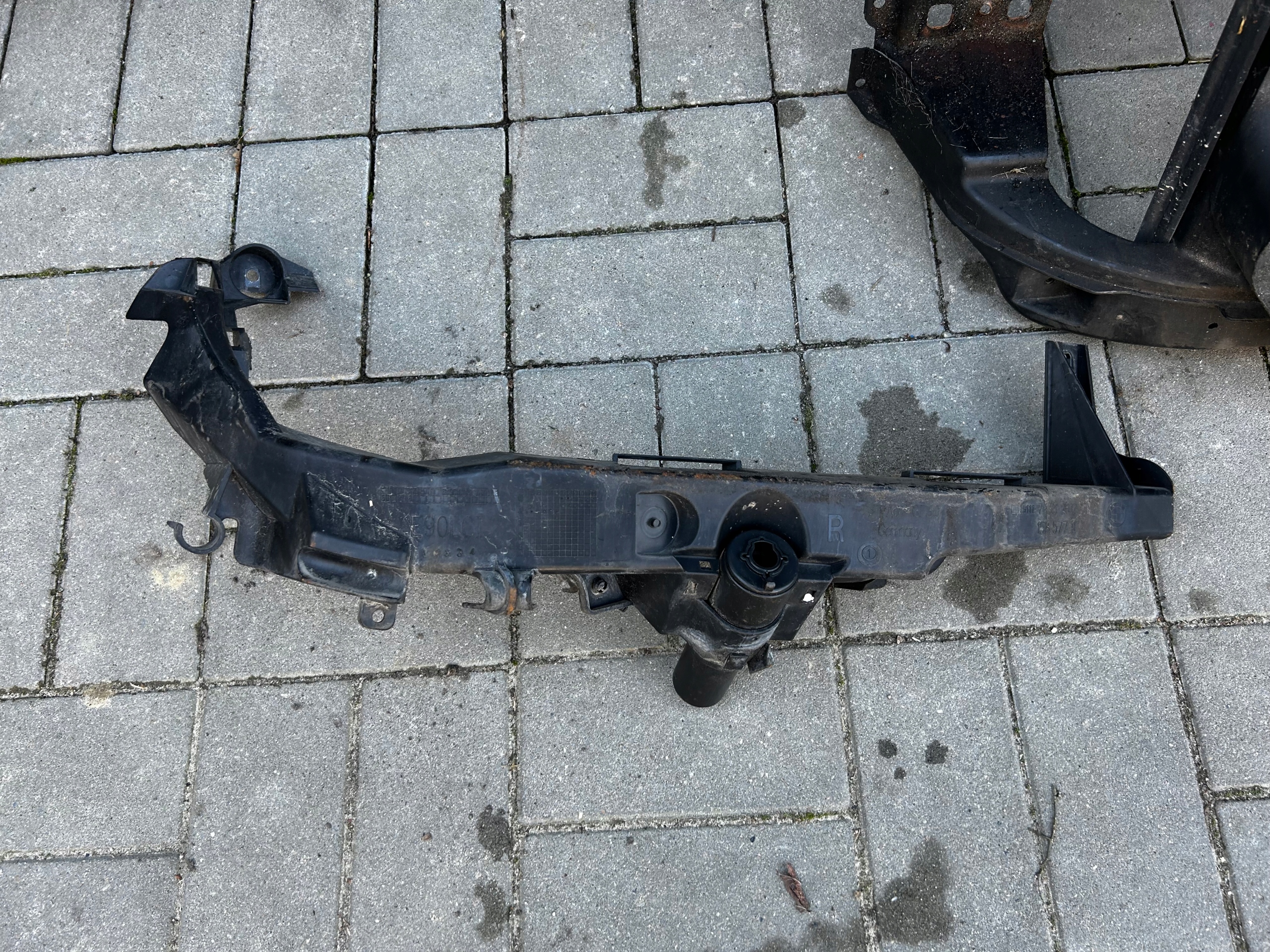BMW 3 E90 E91 LCI 08-12 ARMATURE SUPPORTS SOUS LAM