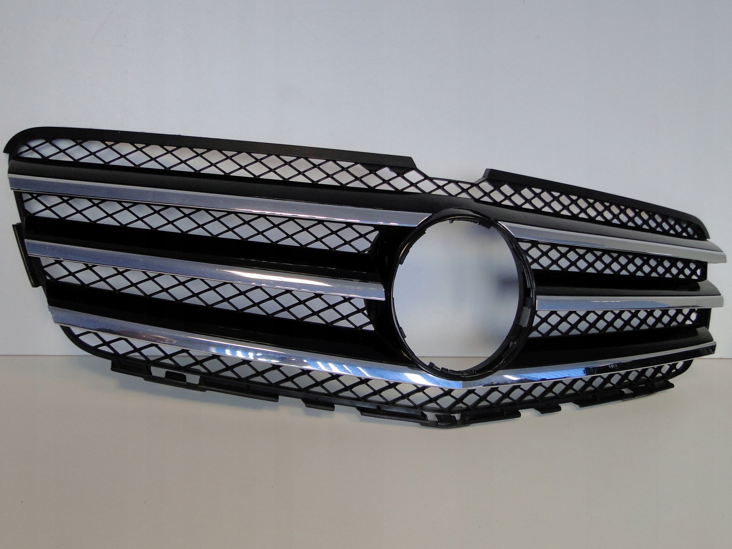 MERCEDES R KLASA W251 251 LIFT PO LIFCIE GRILL ATRAPA BEZ RADARU Kolor czarny