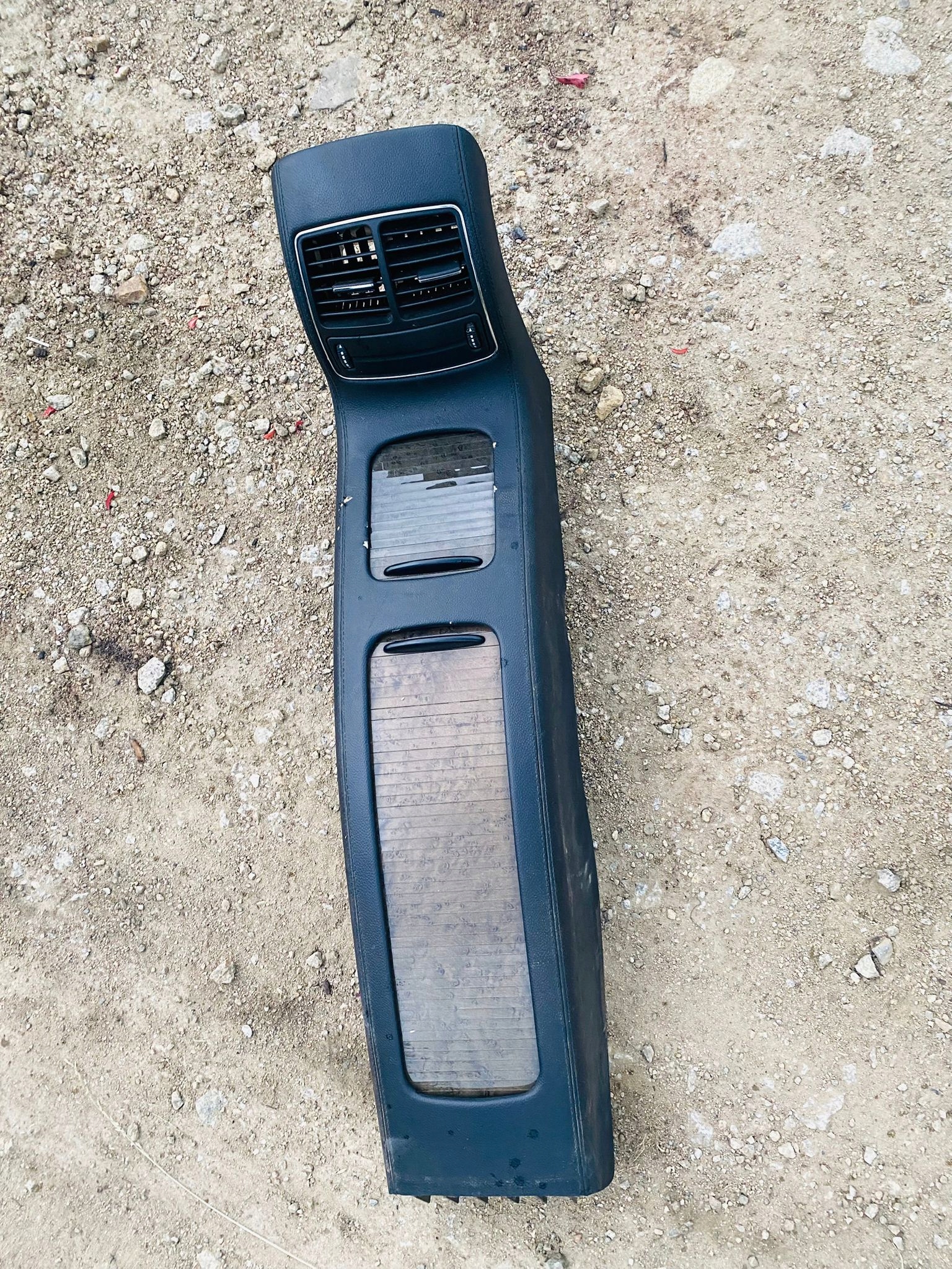 подлокотник задний MERCEDES W219 CLS