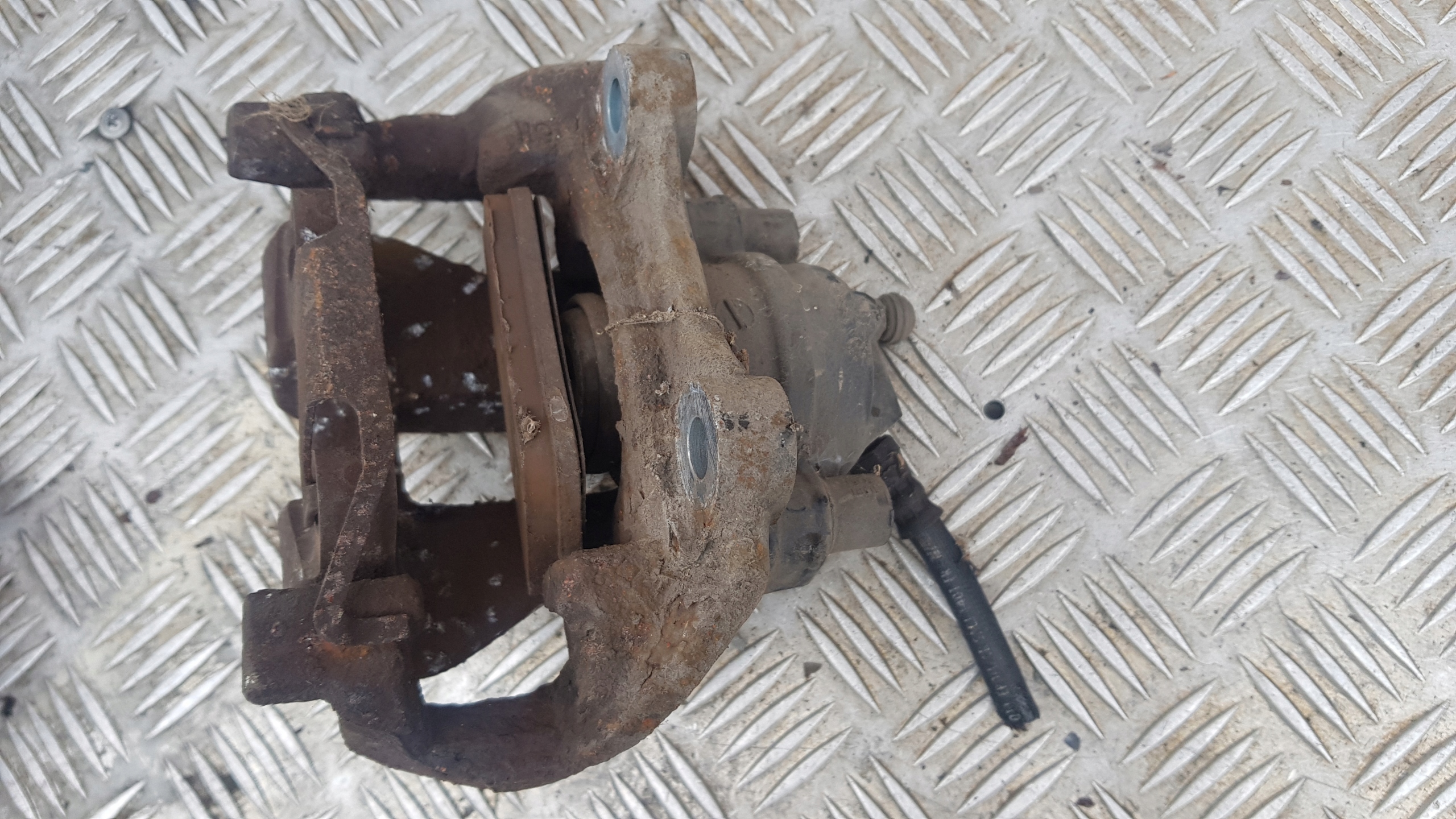 MERCEDES W211 caliper brake rear part left right 3234