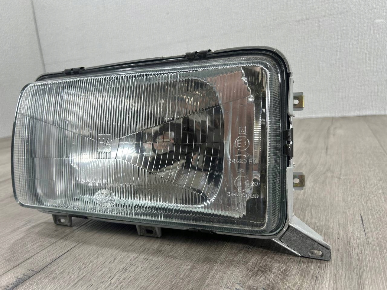 AUDI 100 C2 LIFT 1981-> light left front 1AH004080