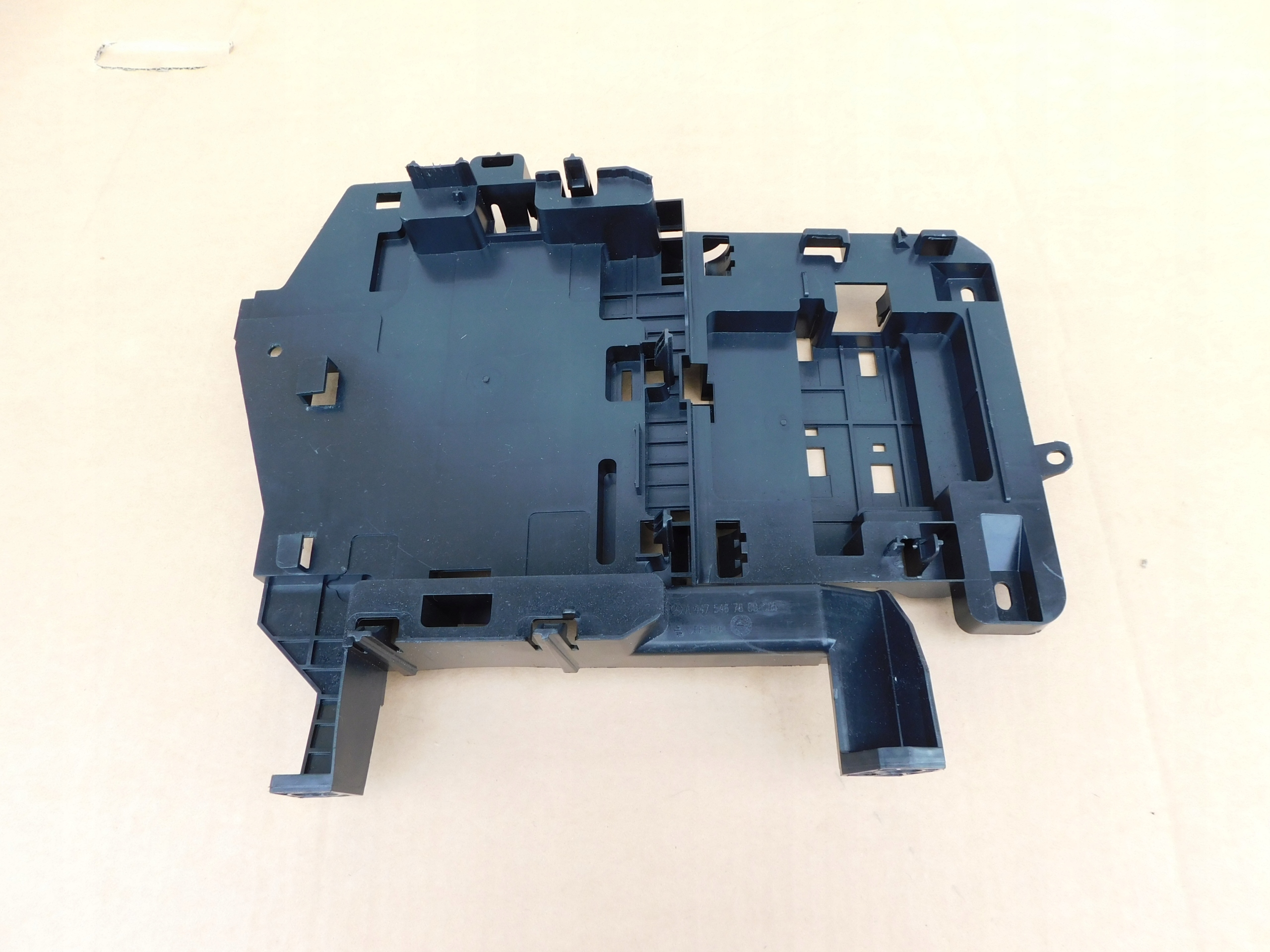 Mercedes Vito Viano W447 holder bracket console A445467600 original