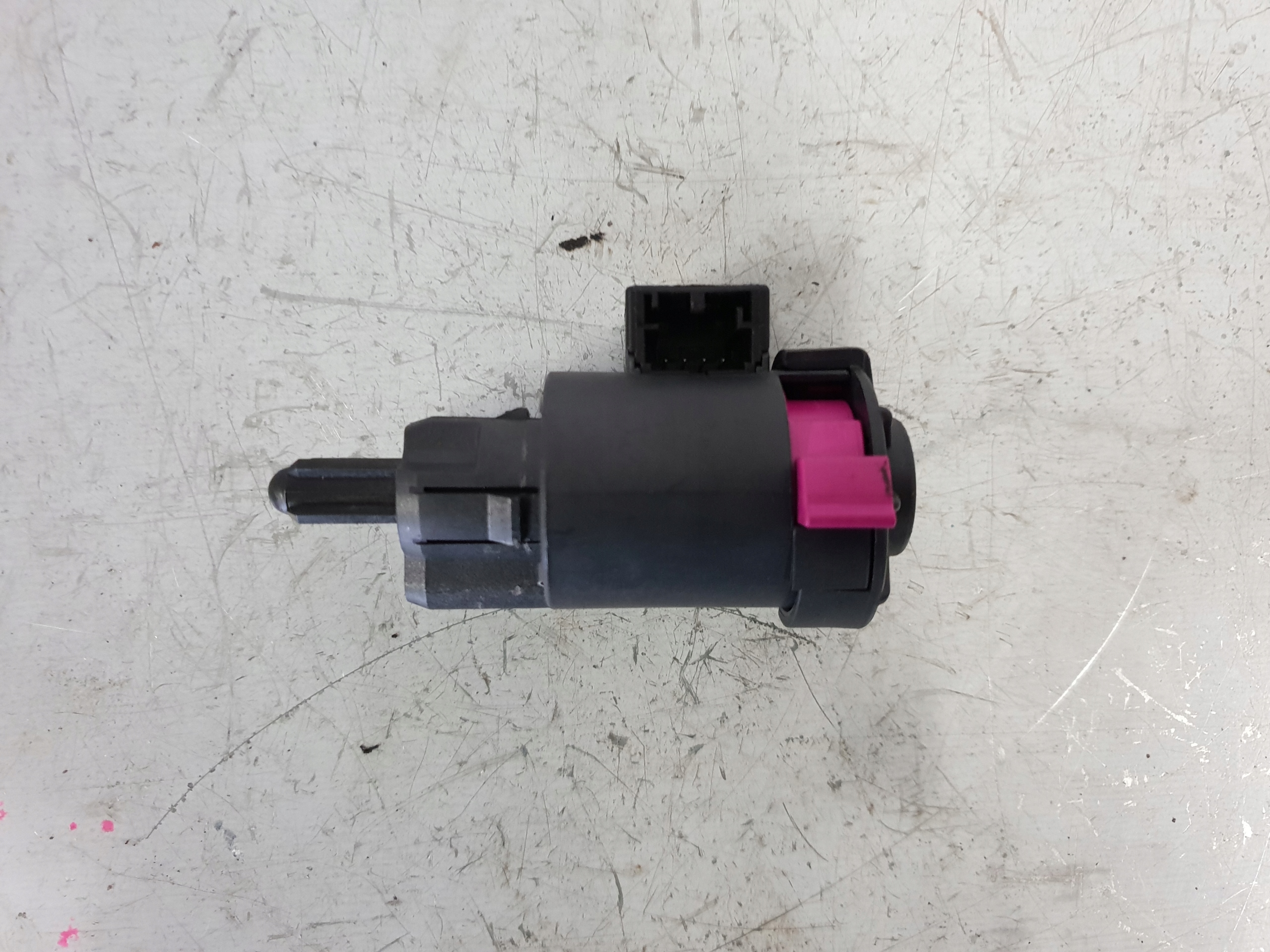 AUDI A4 B8 CZUJNIK ŚWIATEŁ STOP WŁĄCZNIK