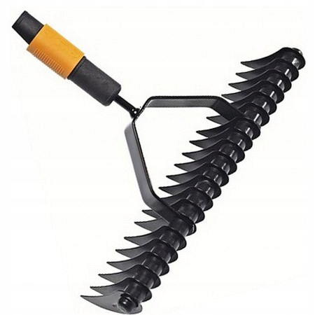 Fiskars Quikfit Ruční provzdušňovač pro trávy trávníku Hlava nástavce