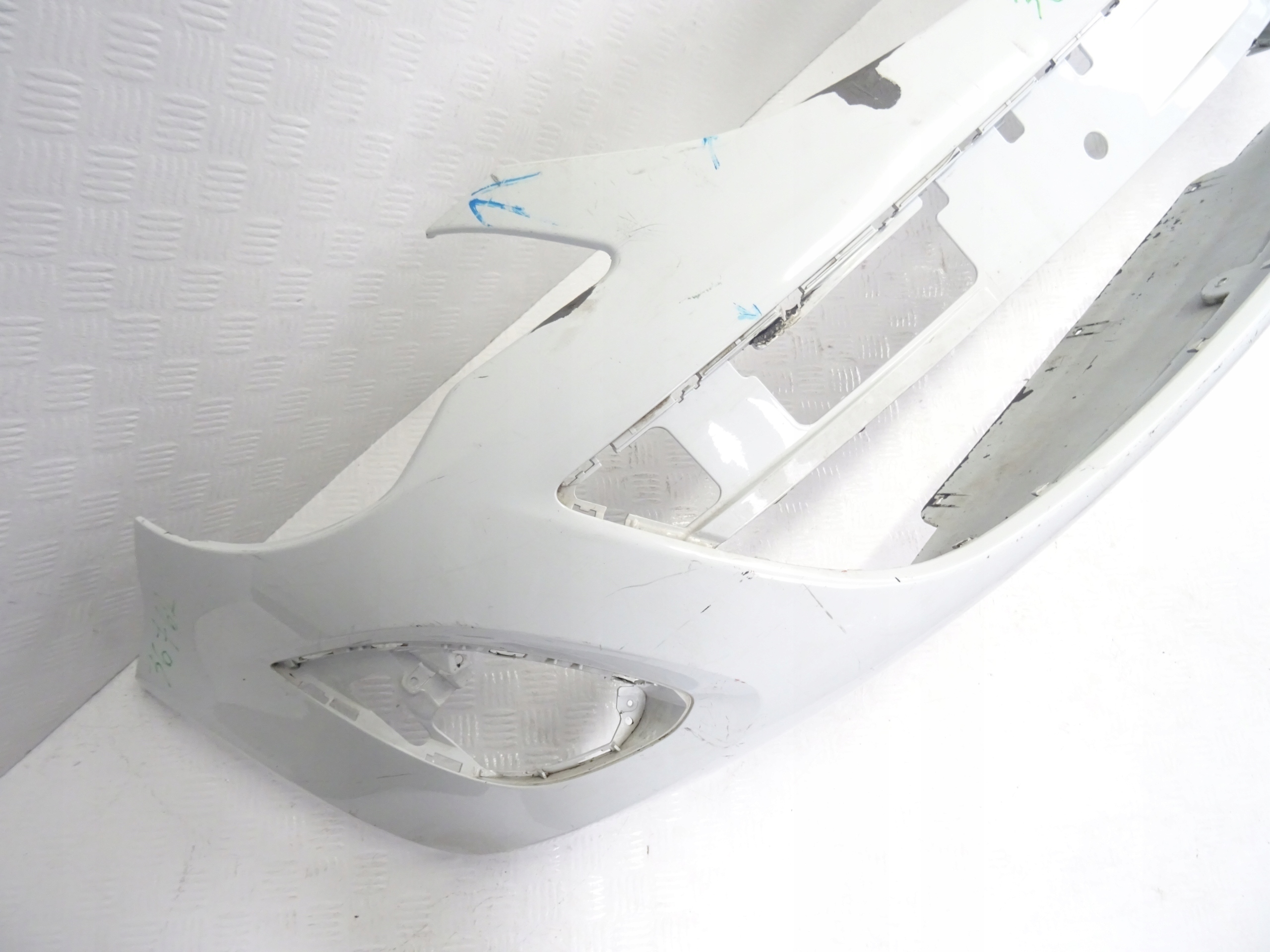Opel Corsa D LIFT nárazník předek přední