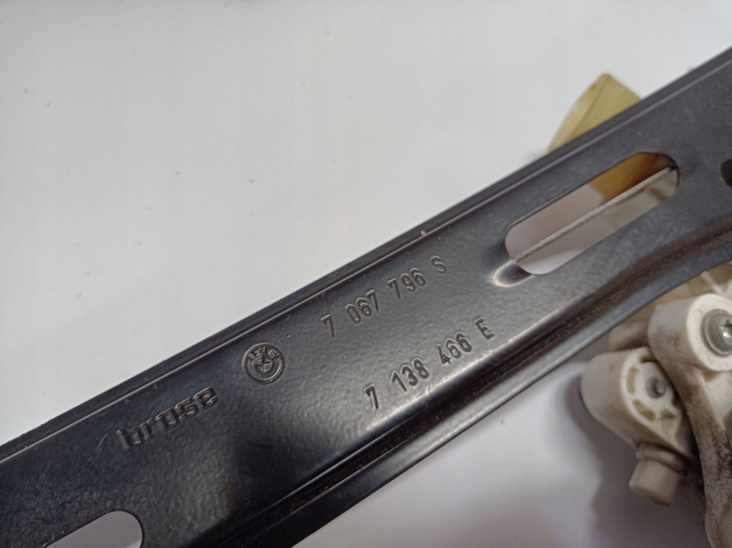window regulator door przednich BMW 1 E81 E87 7067796