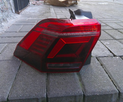 VW TIGUAN II LIFT LAMPA LEWA TYŁ LED IQ.LIGHT 5NA945207J