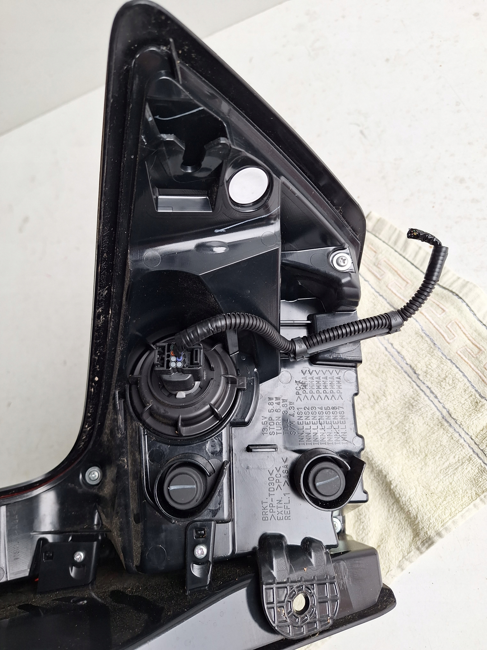 HONDA CR-V VI 2023-> light left rear part LED