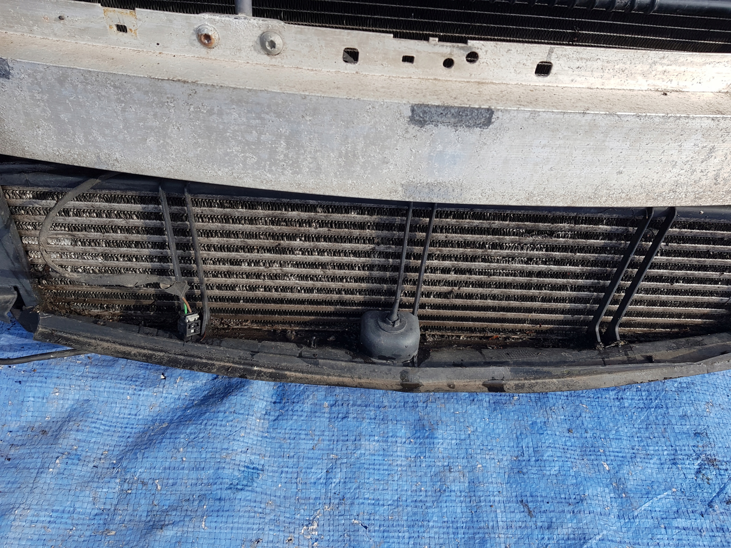 support panel for radiators radiator MERCEDES W204 2.2 CDI 651 AUTOMAT