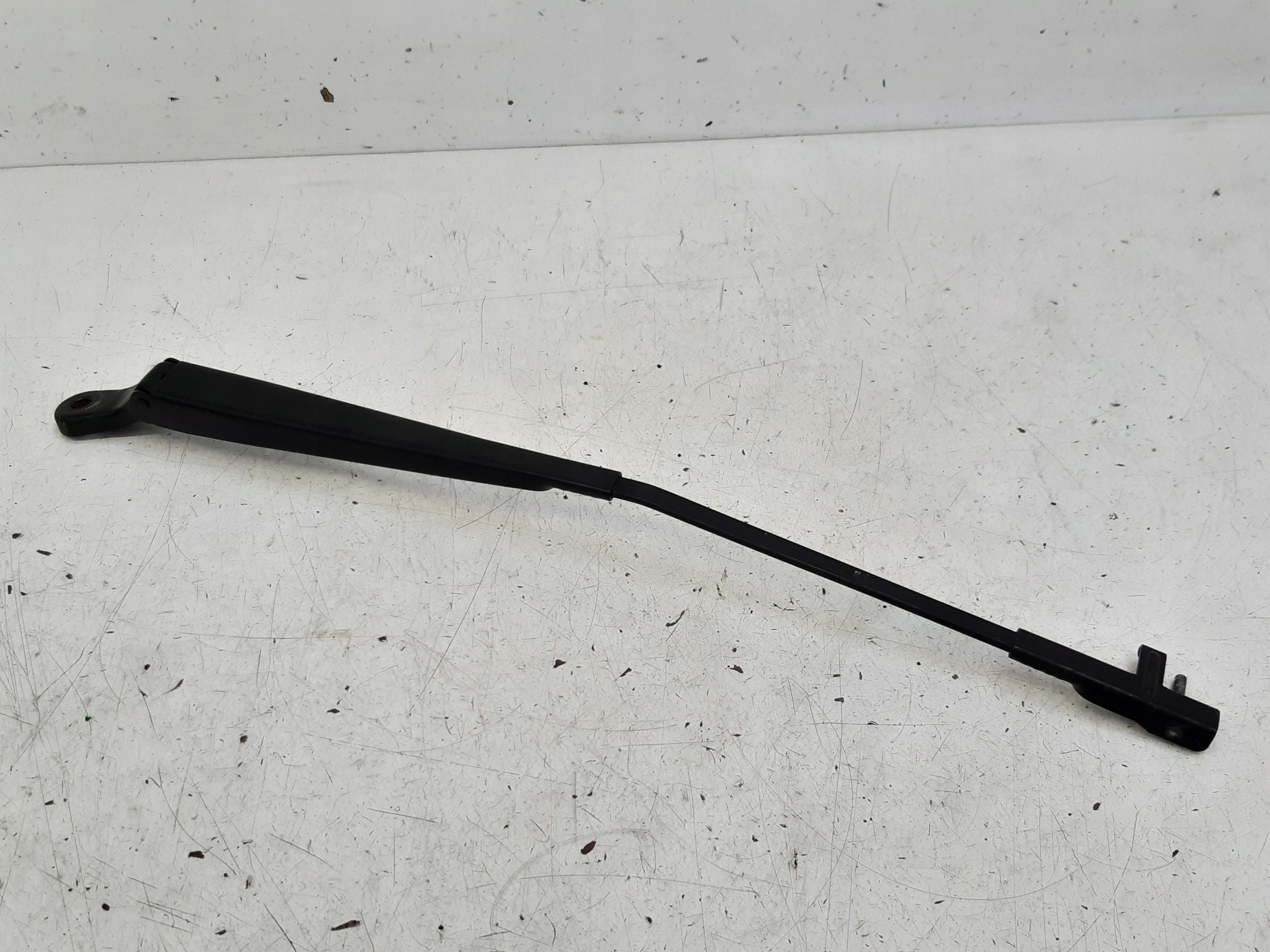 wiper arm right 8200360824 Renault Modus