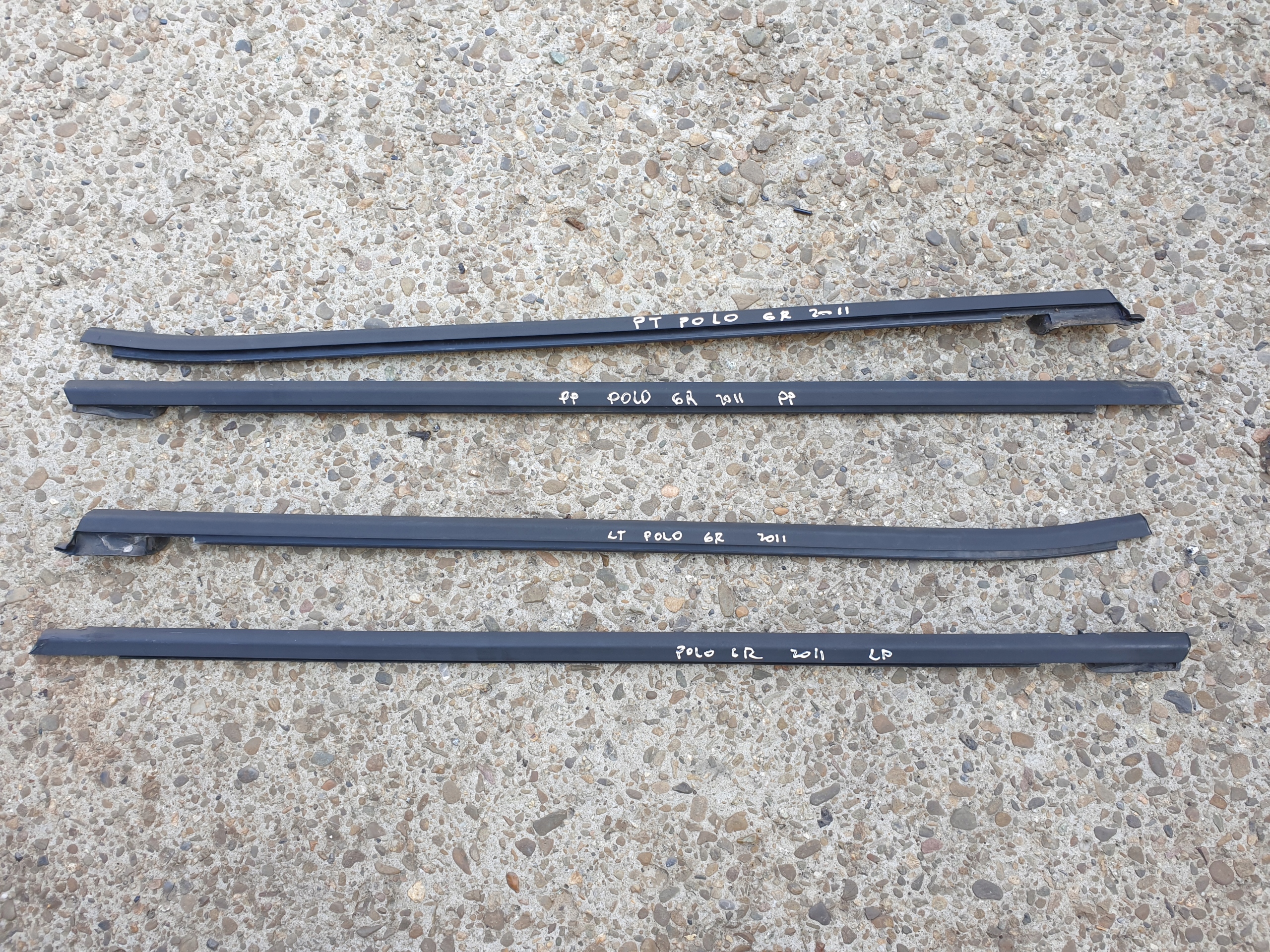 moulding dust door VW POLO V 5 6R 2009- 5D
