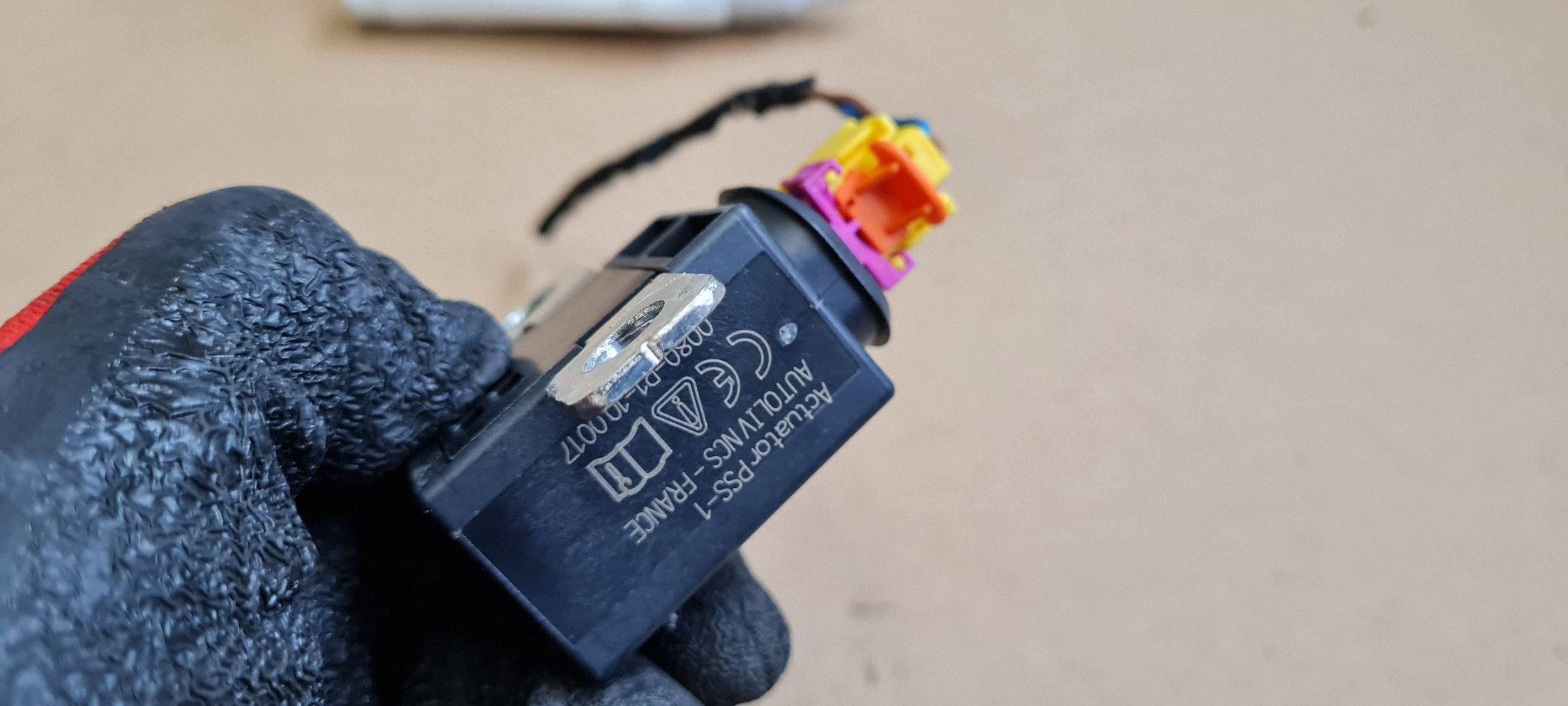 A7 4G Sicherungen PIROTECHNICZNY A4 B8 S4 A5 Q5 A6 C7 4G 4F0915519